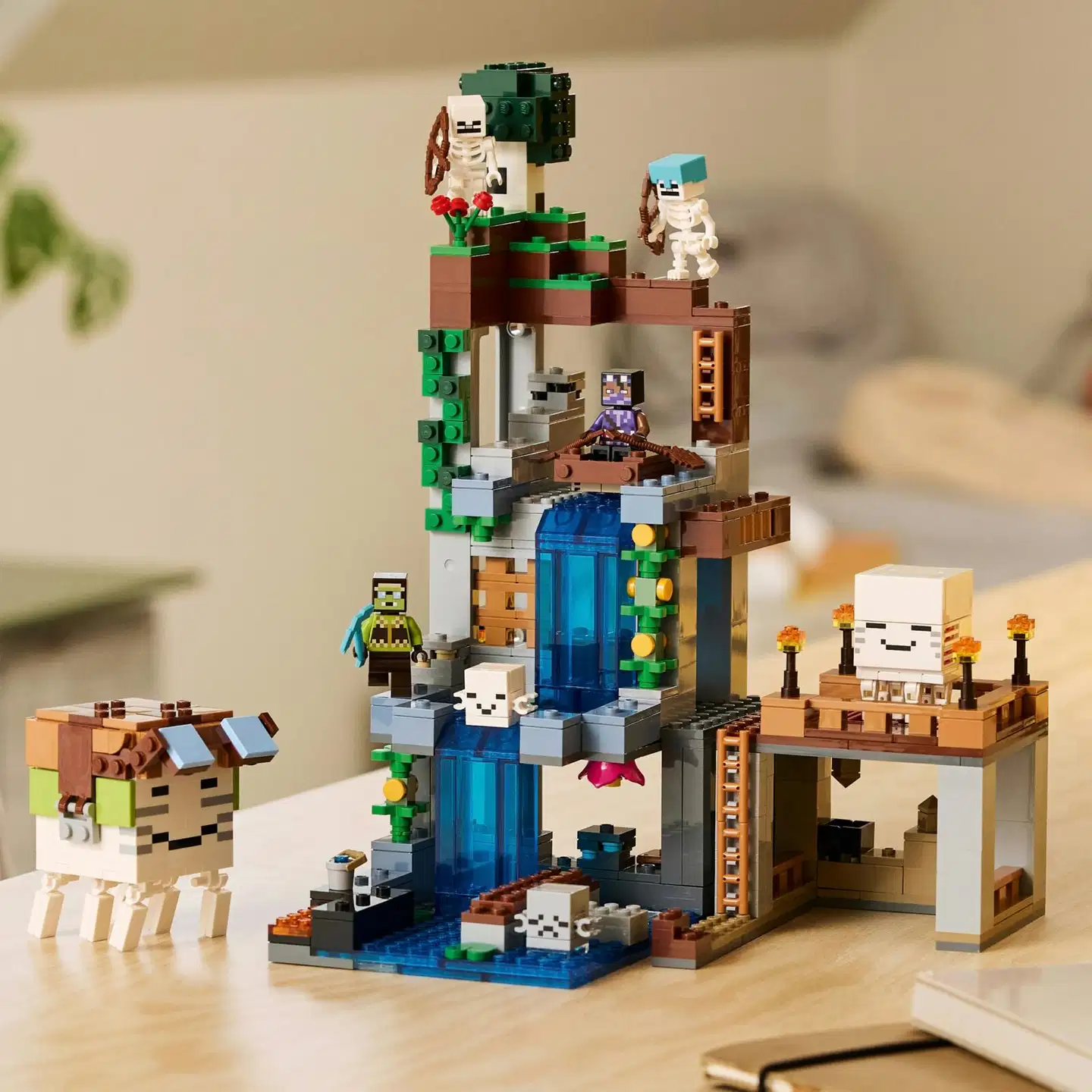 LEGO® Minecraft 21597 Hornanhenkien asema - 8