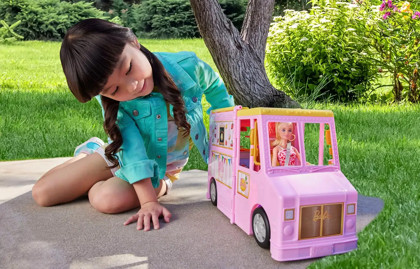 Barbie Lemonade Truck -leikkisetti - 6