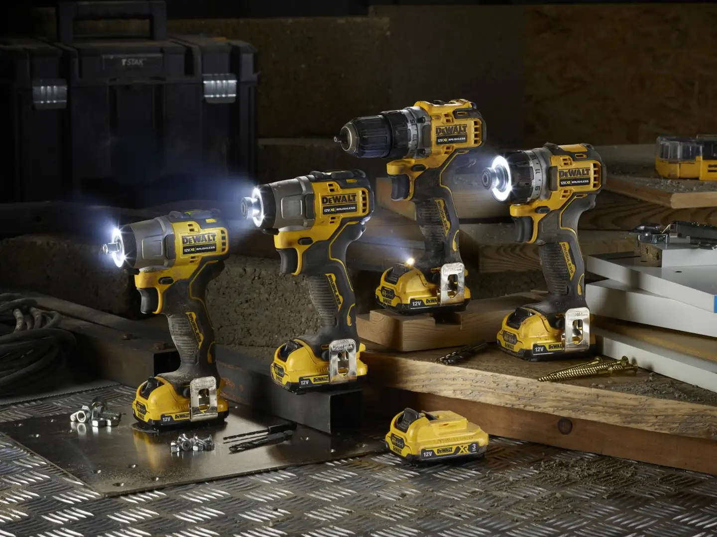 Dewalt hiiliharjaton 12v xr 2-nopeuksinen akkuporakone dcd701d2, 2x2ah - 3