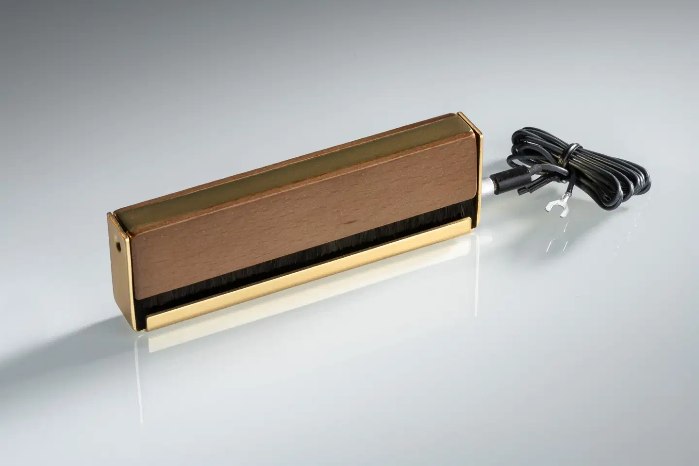 Pro-Ject Levysoitintarvike Brush It Premium hiilikuitu levyharja - 8