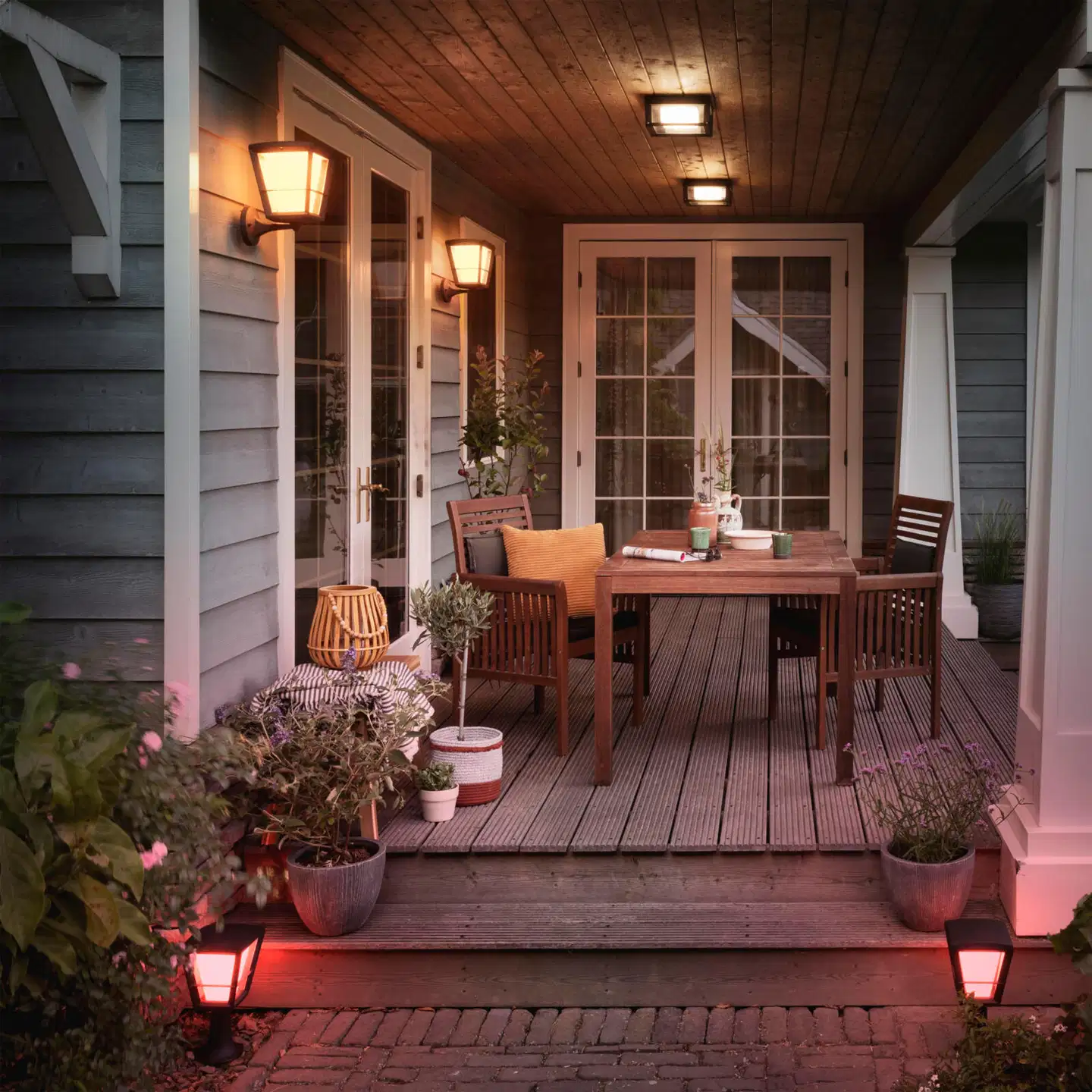 Philips Hue Econic -seinävalaisin ulkokäyttöön 15W 2000-6500K 1140LM säädettävä musta - 7