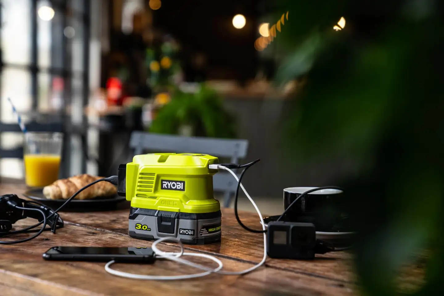 Ryobi 18V invertteri/varavirtalähde RY18BI150A-0 - 3