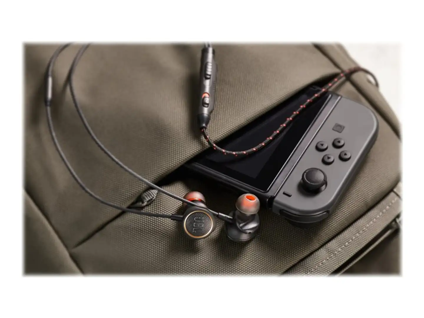 JBL pelikuulokkeet Quantum 50 musta - 8