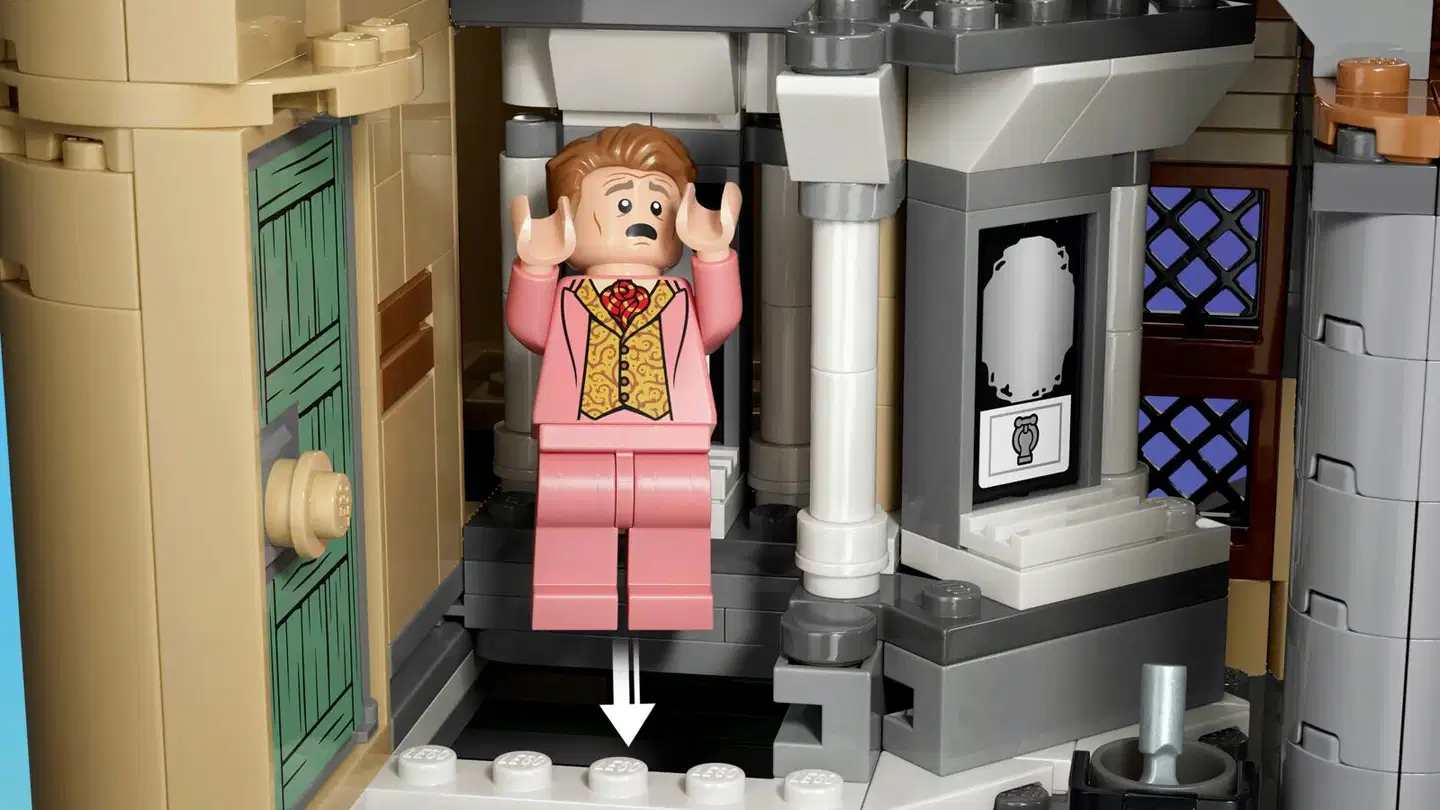 LEGO® Harry Potter TM 76473 Tylypahkan linna: Itäsiipi - 6