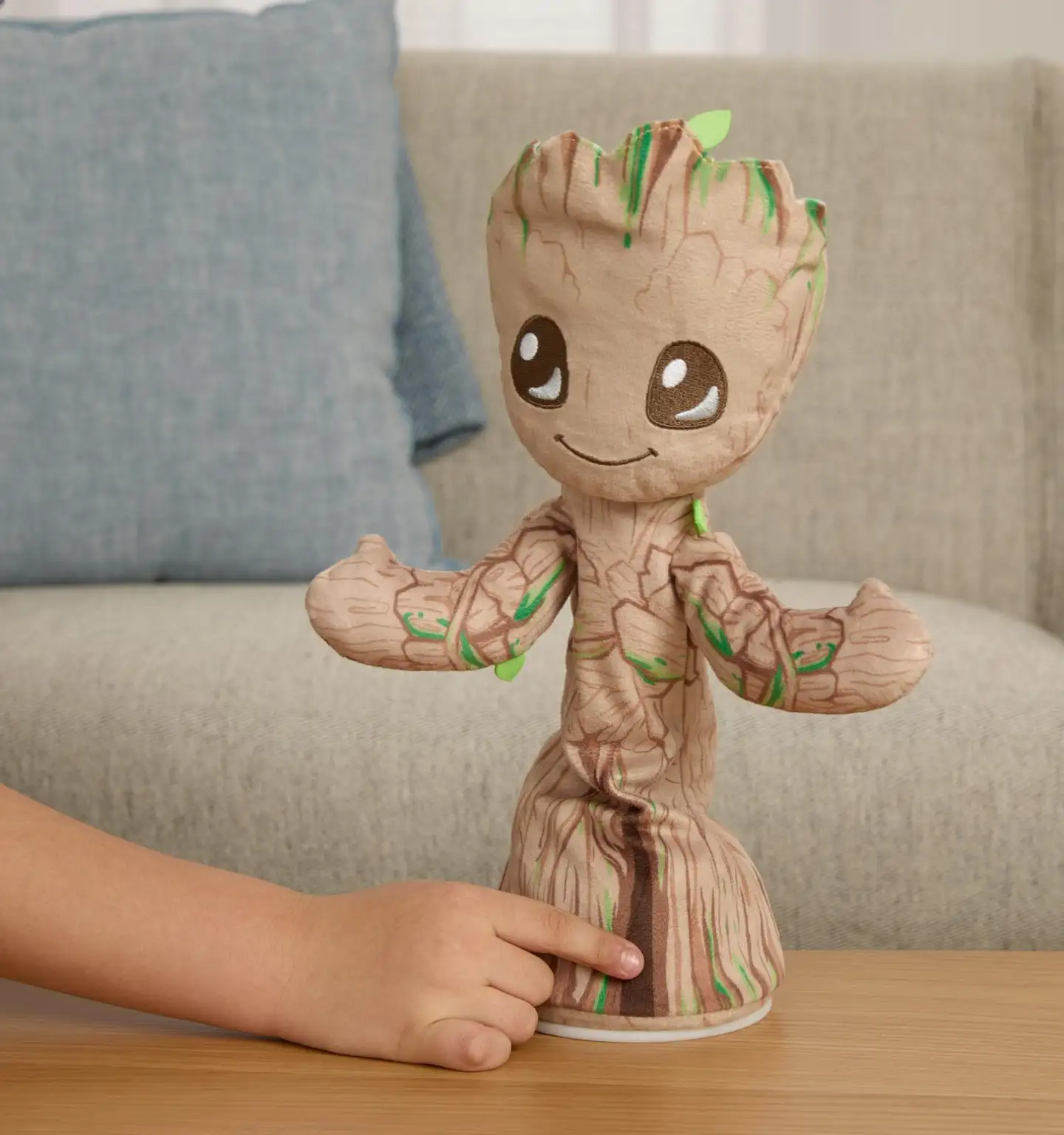 Marvel Deluxe Groot Feature Plush Jdw97 - 5