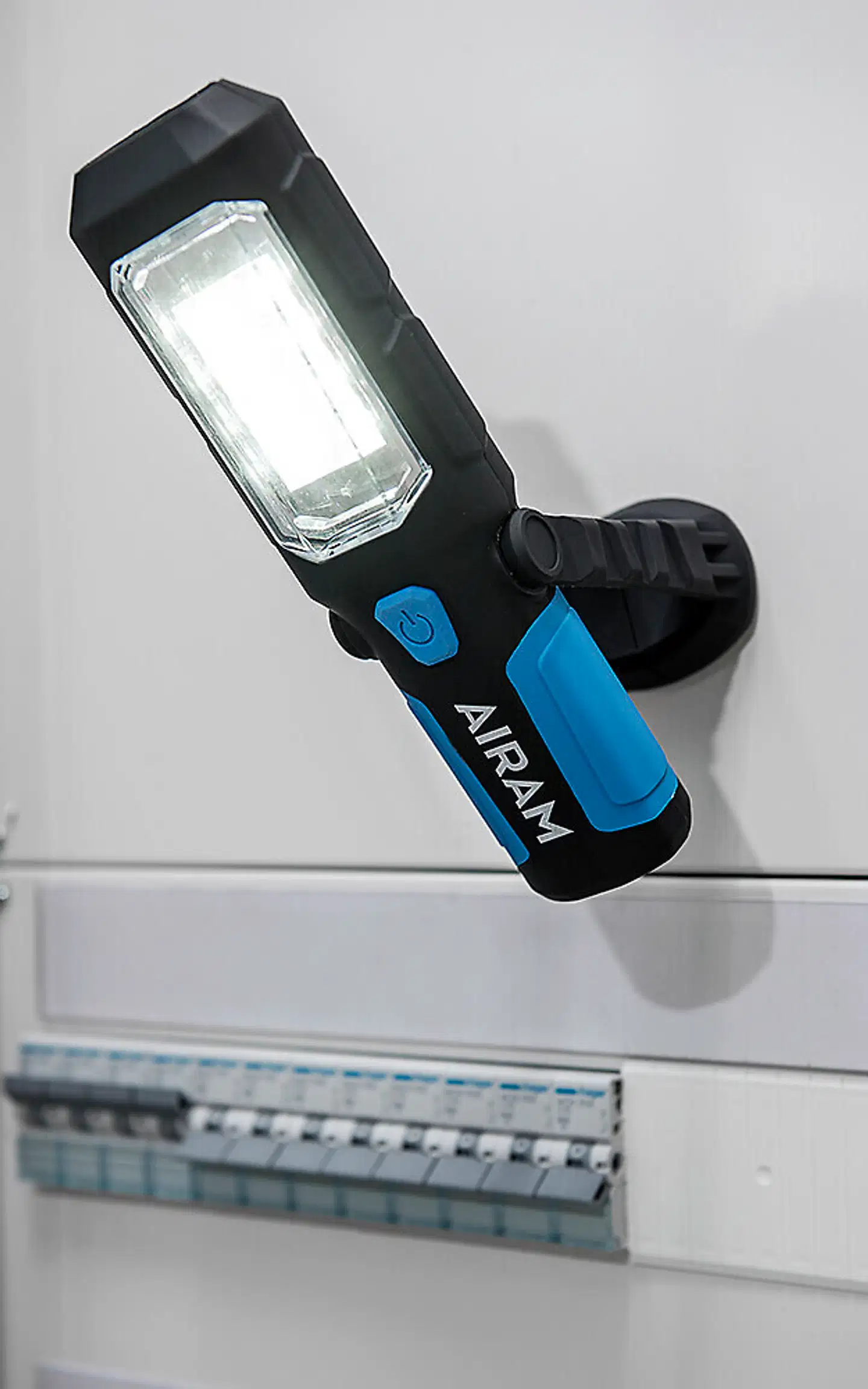 Airam YLEISTYÖVALO 3W COB LED SIS.PAR. - 3