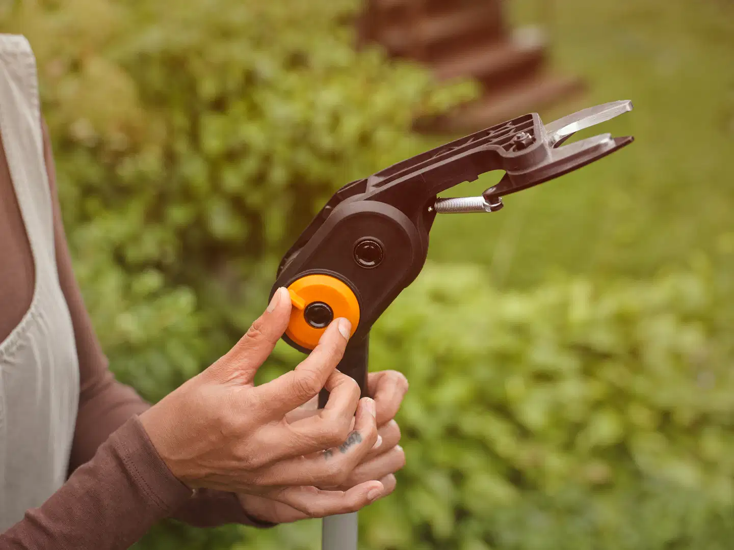 Fiskars akkuraivaussakset, ei akkua - 5