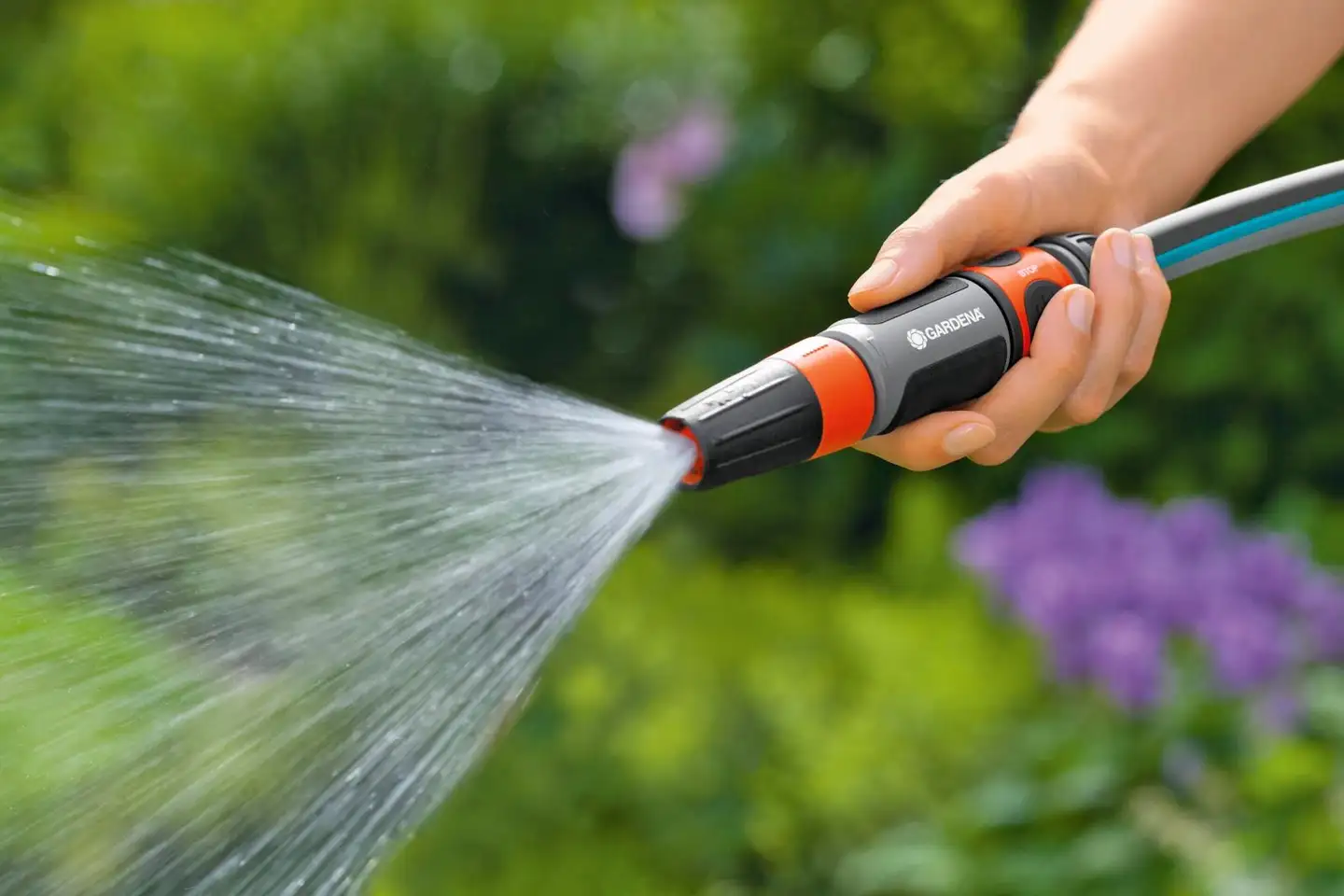 Gardena letkusarja, sisältää letkun 13mm/20m ja seinätelineen - 8