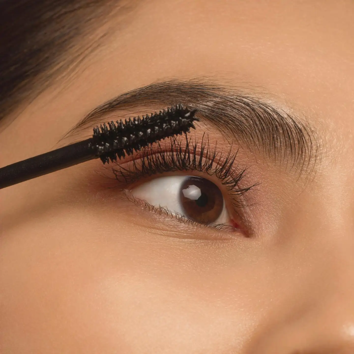 essence call me Queen dramatic false lash effect mascara waterproof 11.5 ml - 8