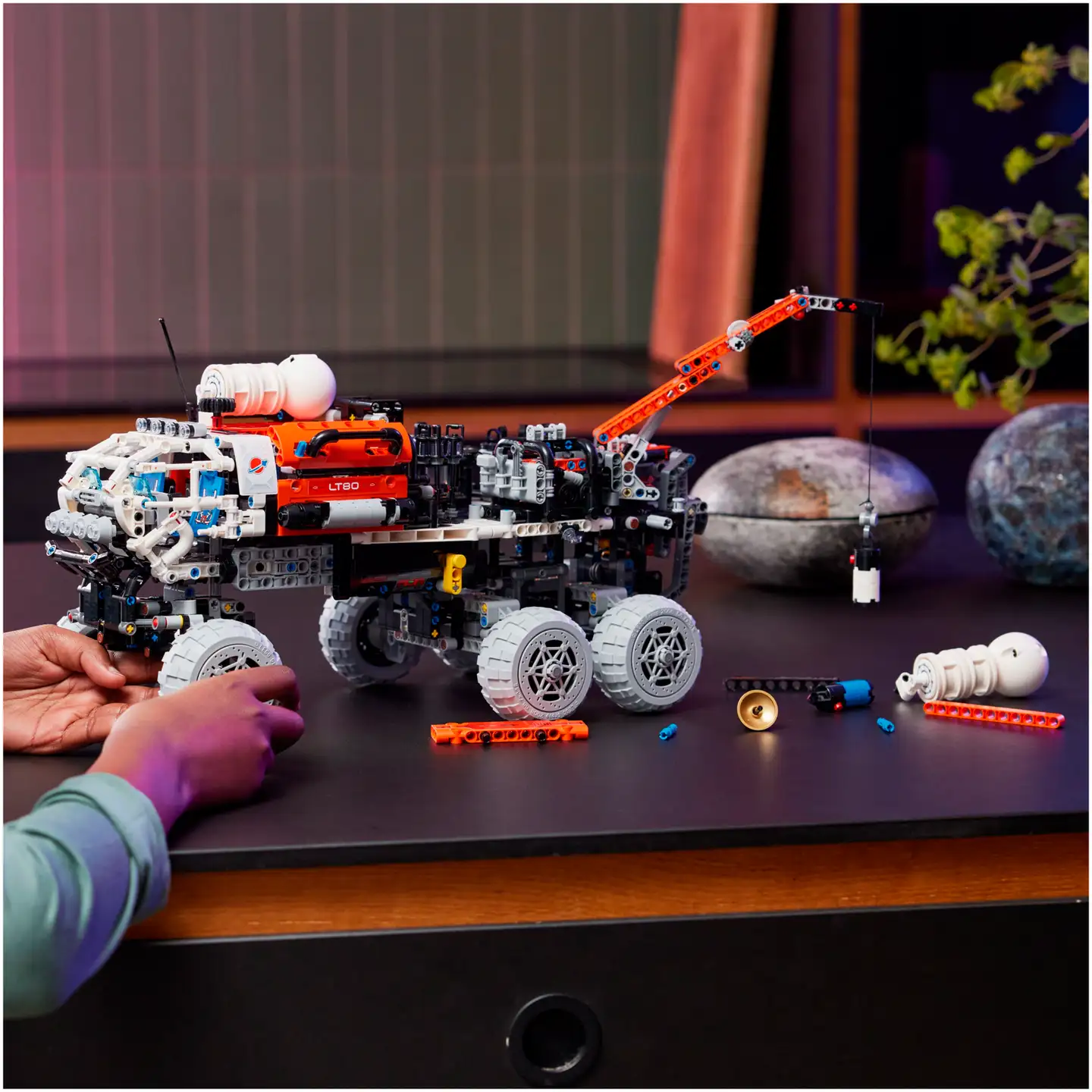 LEGO® Technic 42180 Mars-tutkijoiden kulkija - 7