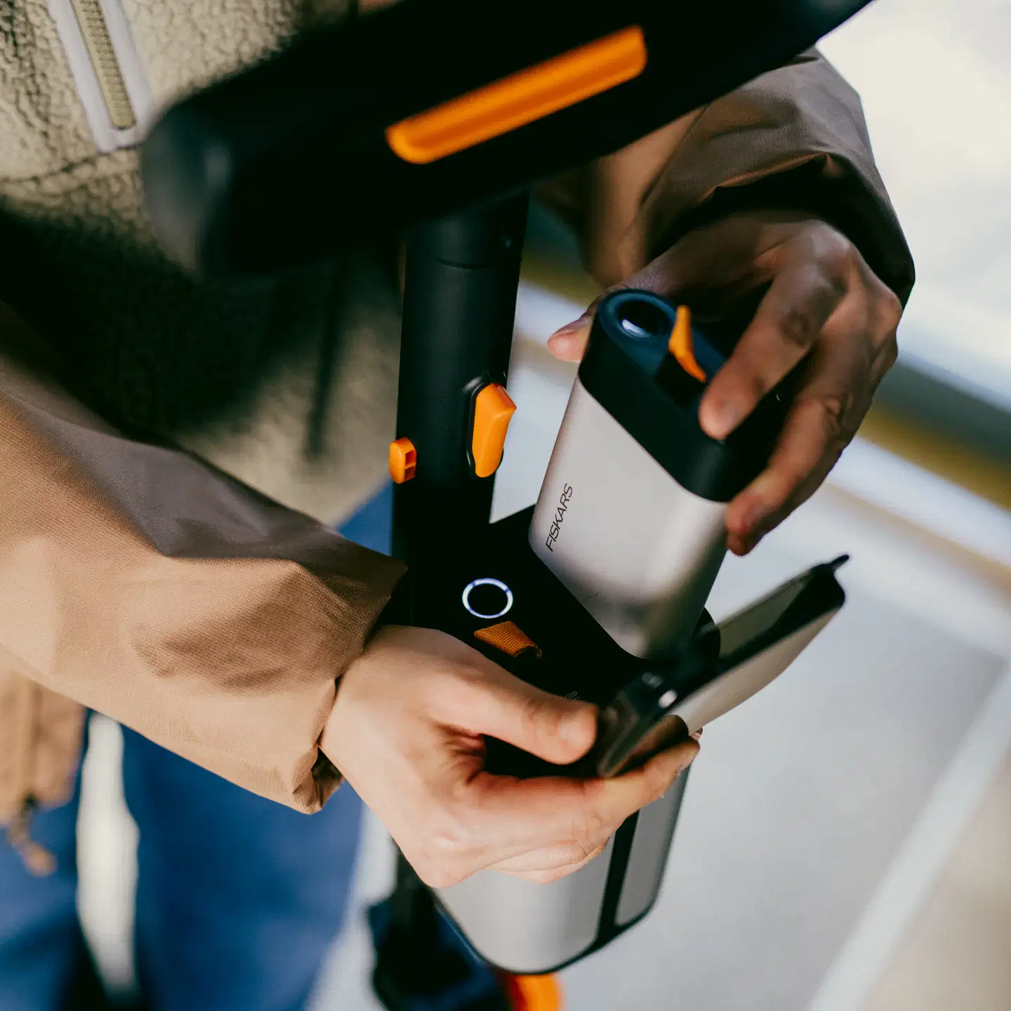 Fiskars Power akkulumilapio - 9