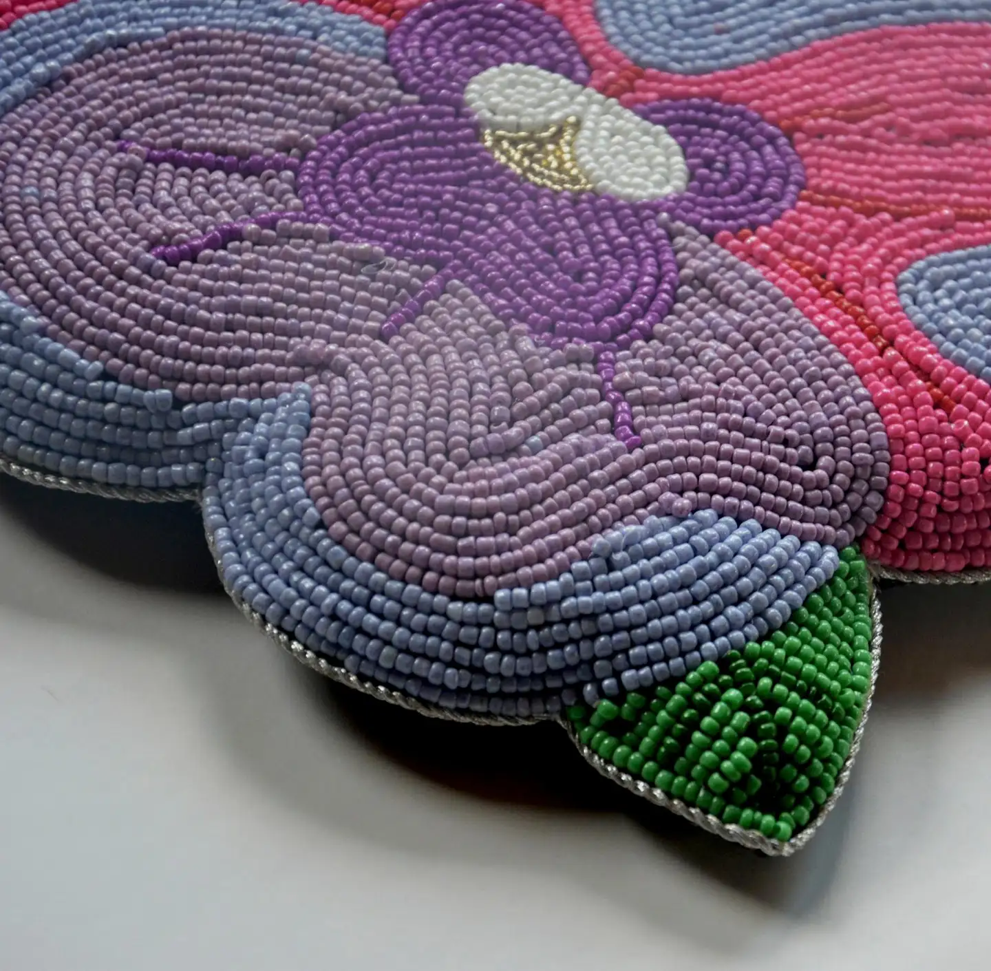 MUM’s ORVOKKI pinkki designkukka-seinäkoriste - 4