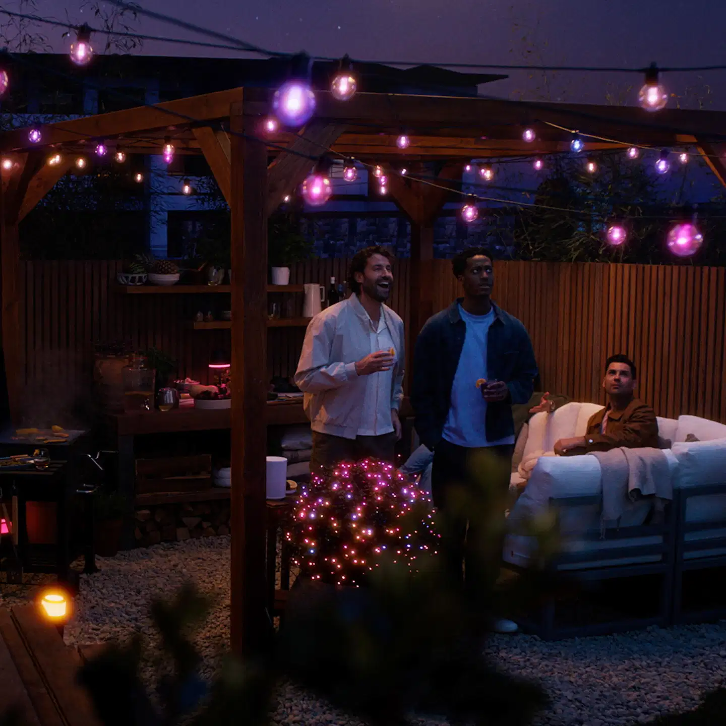Philips Hue Festavia Globe -valosarja ulkokäyttöön 7 m - 8