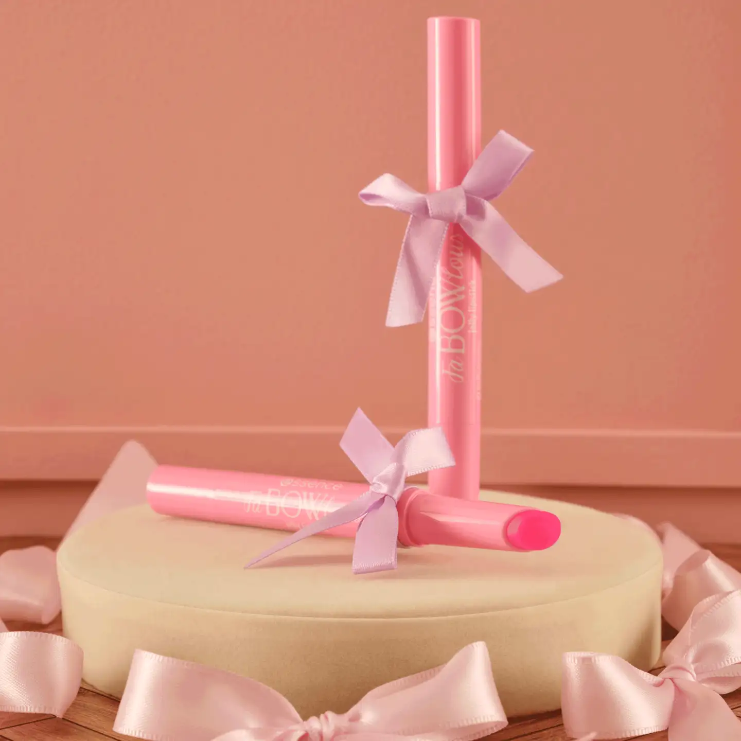 essence FaBOWlous jelly lipstick 01 Be My Bow Bae! 1.7 g - 5