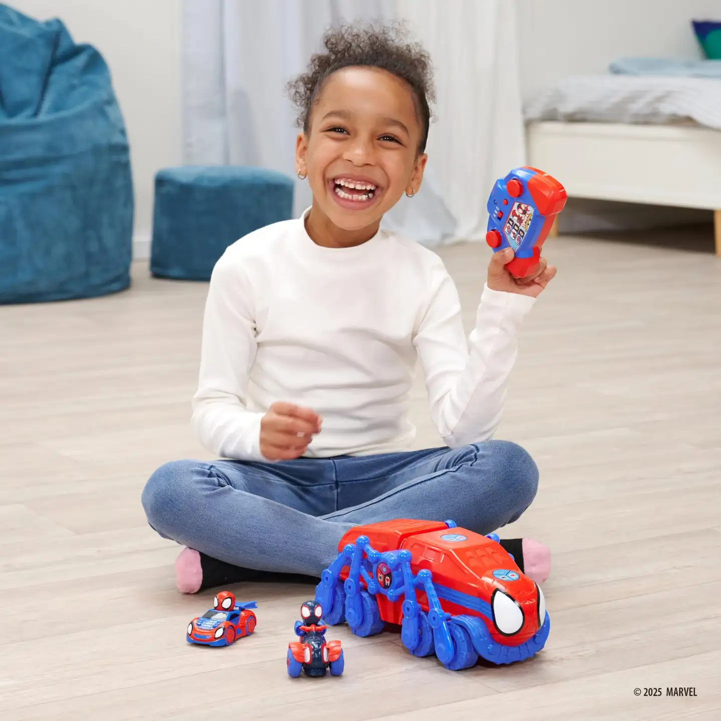 Dickie Toys RC Spidey Web-Crawler 8 cm, 1:50, 2-kanavainen, 2,4 GHz, USB-lataus - 8