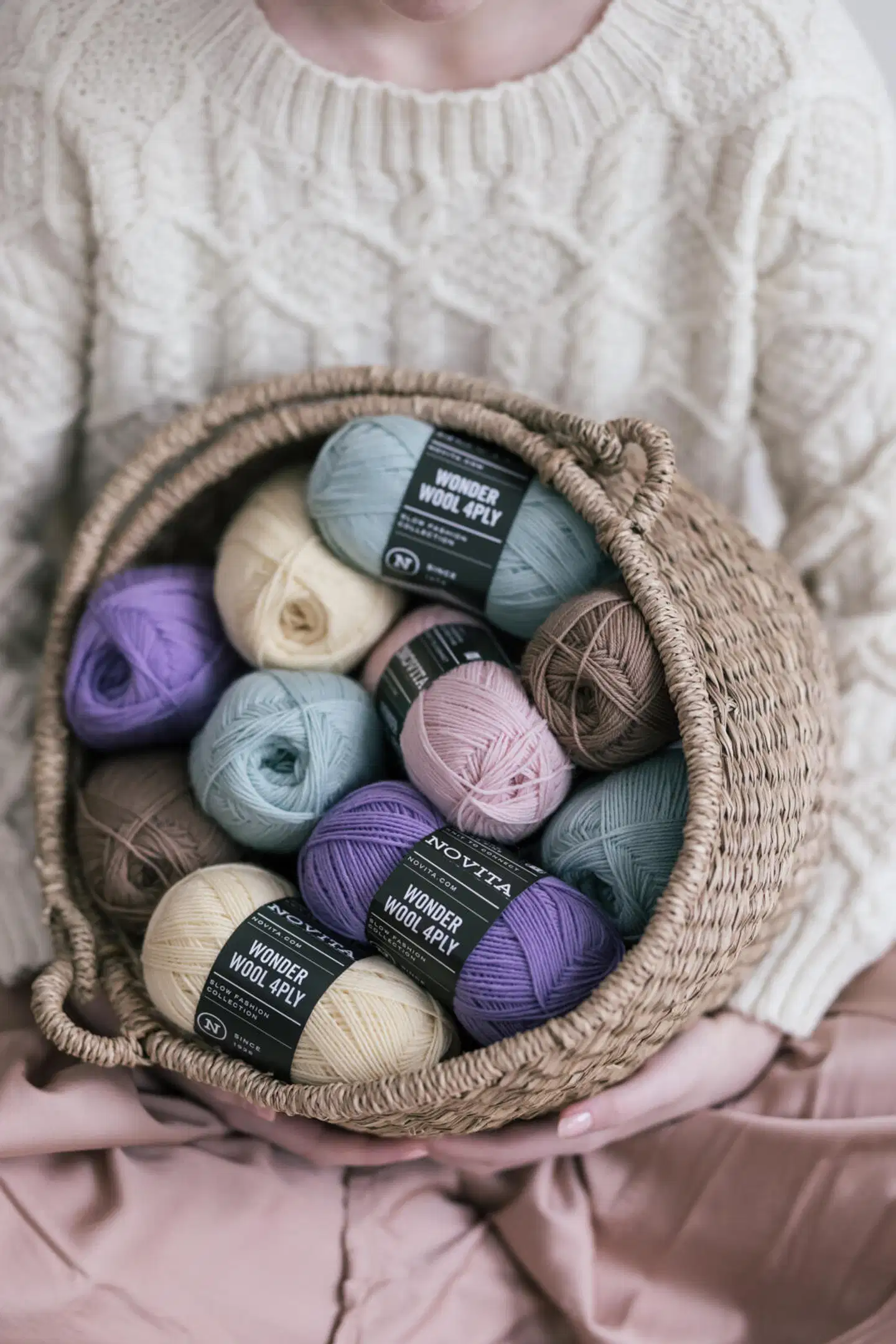 Novita lanka Wonder Wool 4PLY 50g vesimeloni 535 - 5