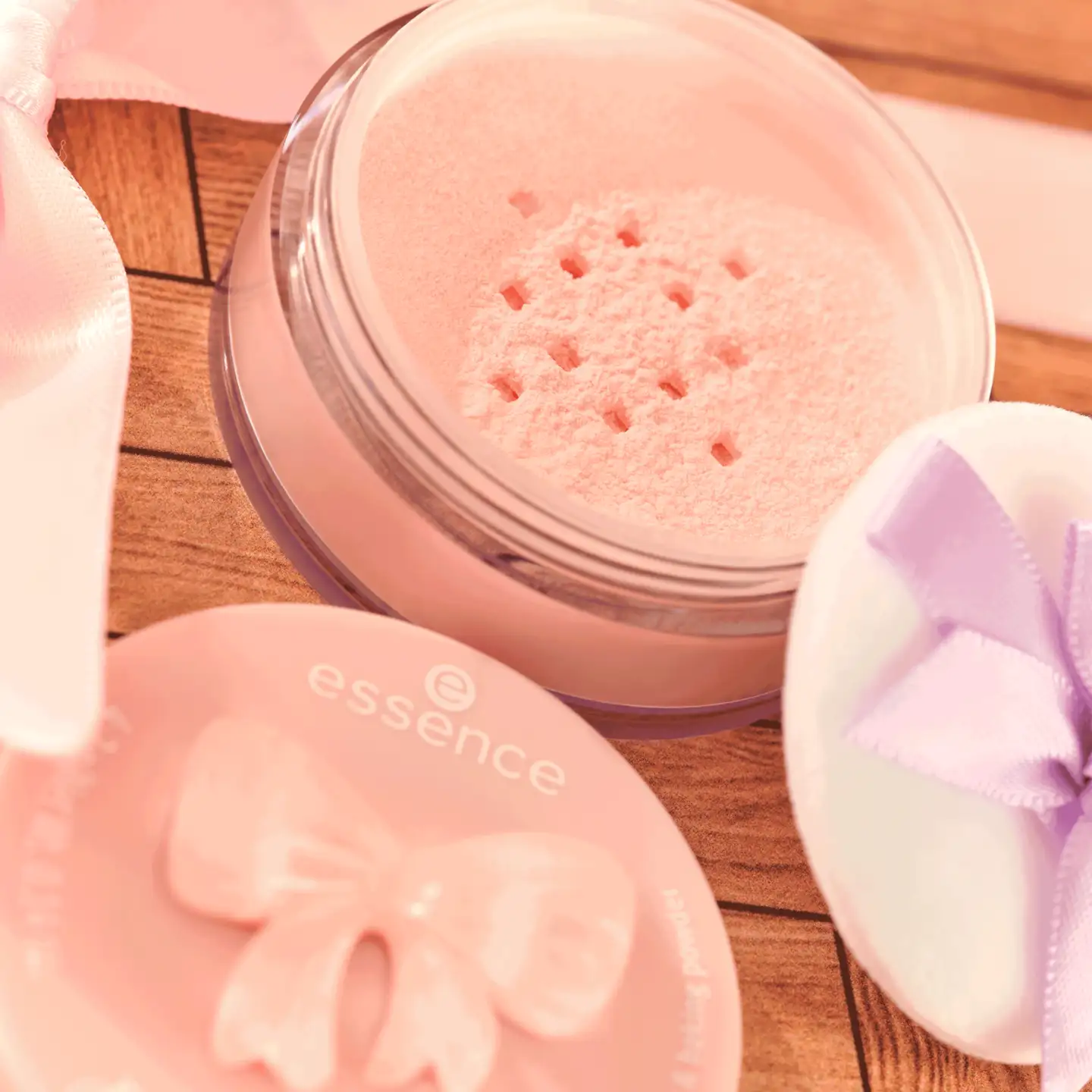 essence FaBOWlous loose setting & baking powder 01 Bow, Set, Go! 4.2 g - 3