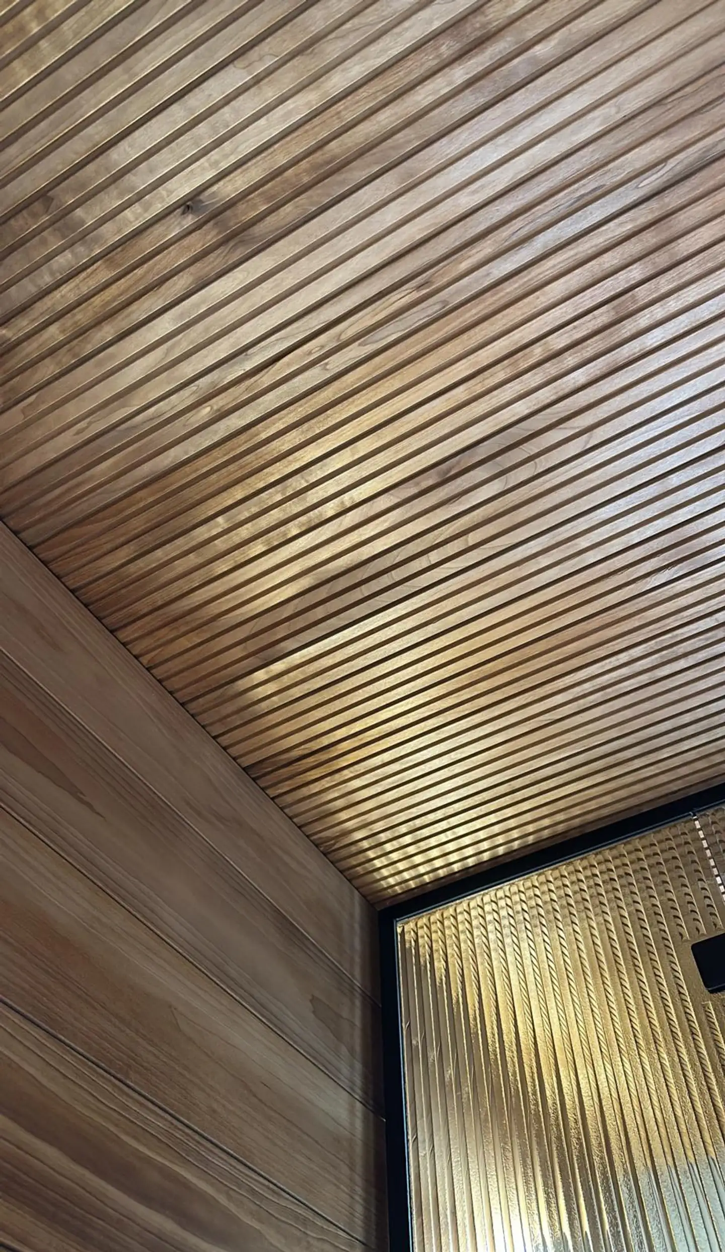 Pieksawood 15x68 STS5 2-valeura lämpökäsitelty haapa 2400mm, paketin riittoisuus 1,32 m2 - 2