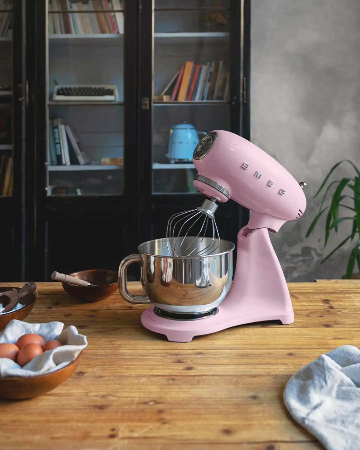 Smeg yleiskone pinkki SMF03PKEU - 9