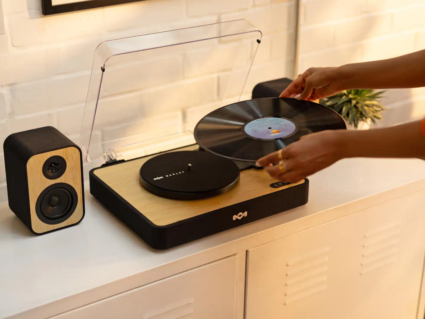House of Marley levysoitin & kaiutin paketti Revolution Stereo, musta/puu - 7