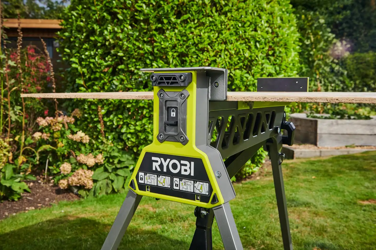Ryobi työpenkki puristusleuoilla RSTSJ150 - 7