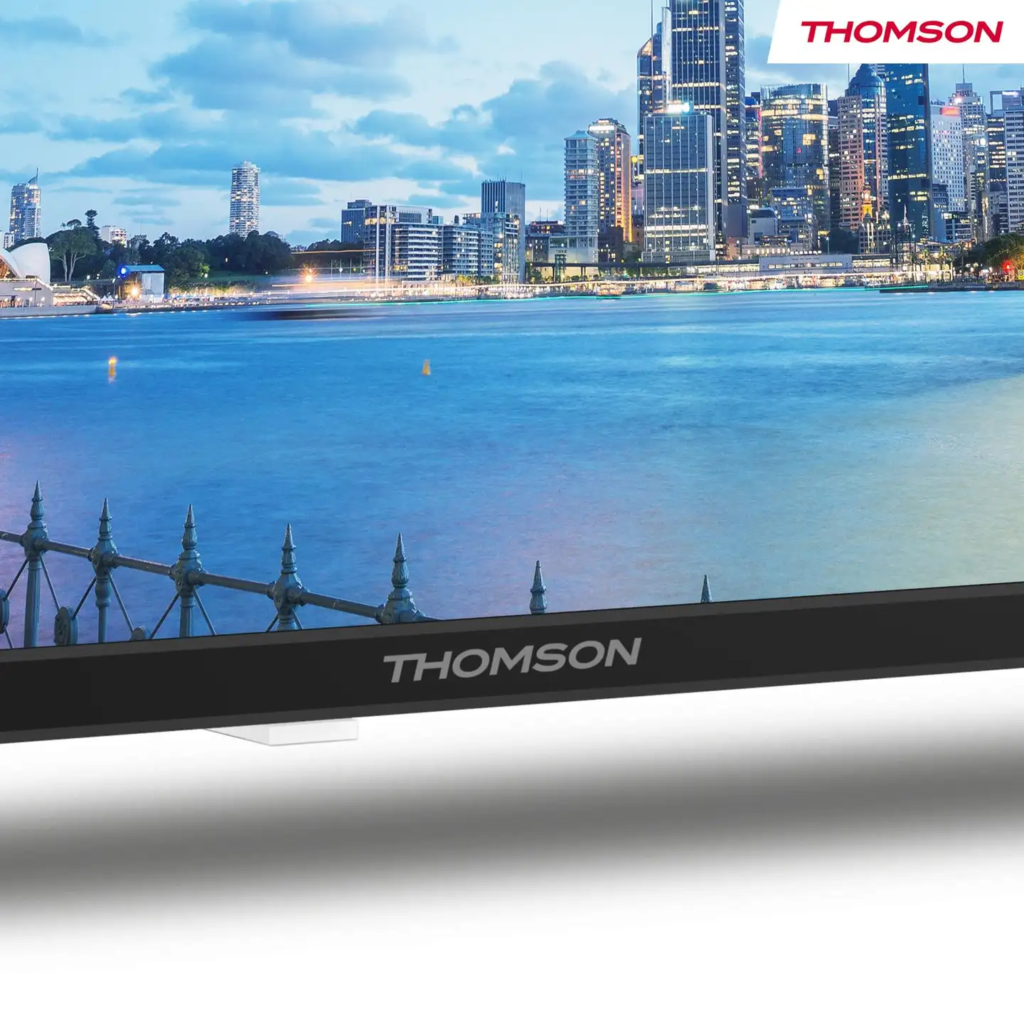 Thomson 24" HD Ready Smart LED TV 24HG2S15C mukana 12V virta-adapteri - 5
