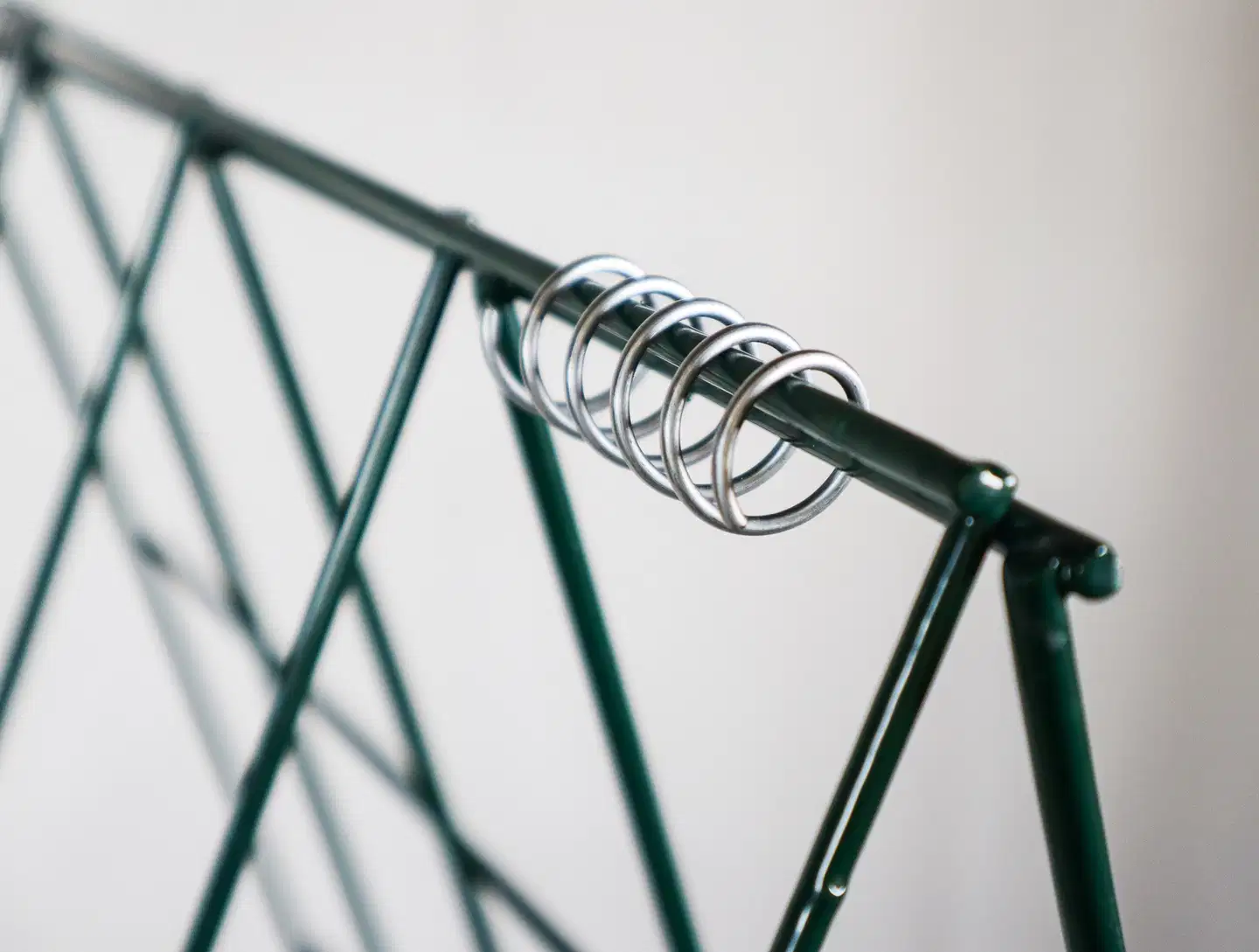 Köynnöstuki metallisäleikkö - 2