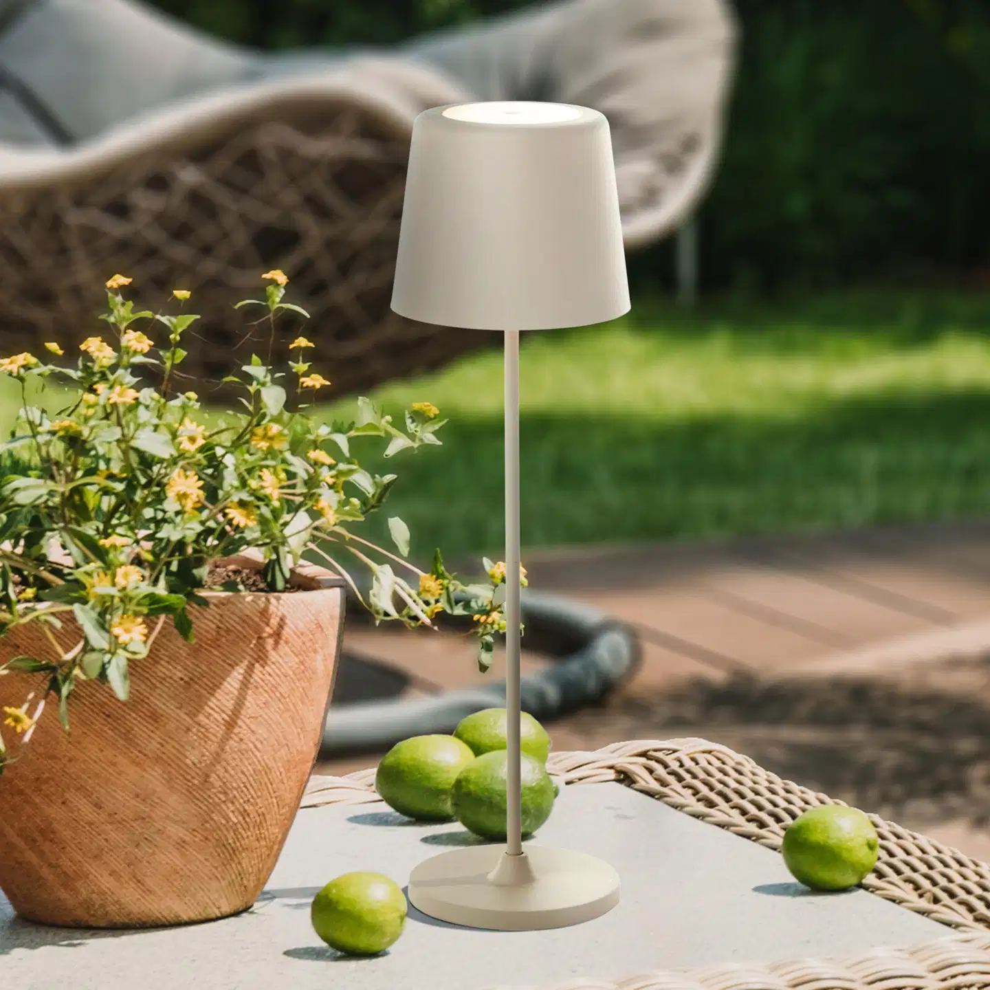 Brilliant LED-pöytävalaisin Kaami Beige - 7