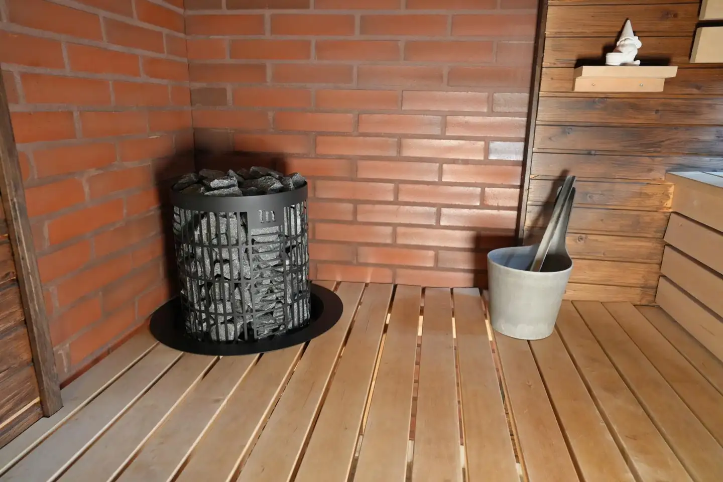 Mondex sähkökiuas Tahko E2W 9,0 kW RST, sisältää WiFi - 5