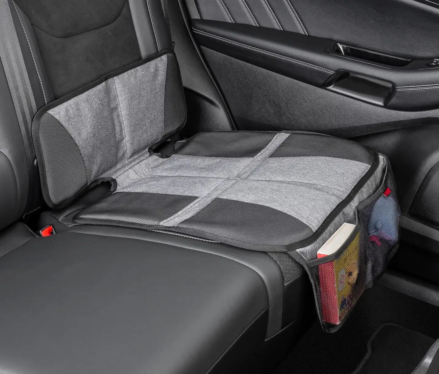 Reer auton istuinsuoja tavarataskuilla - 8