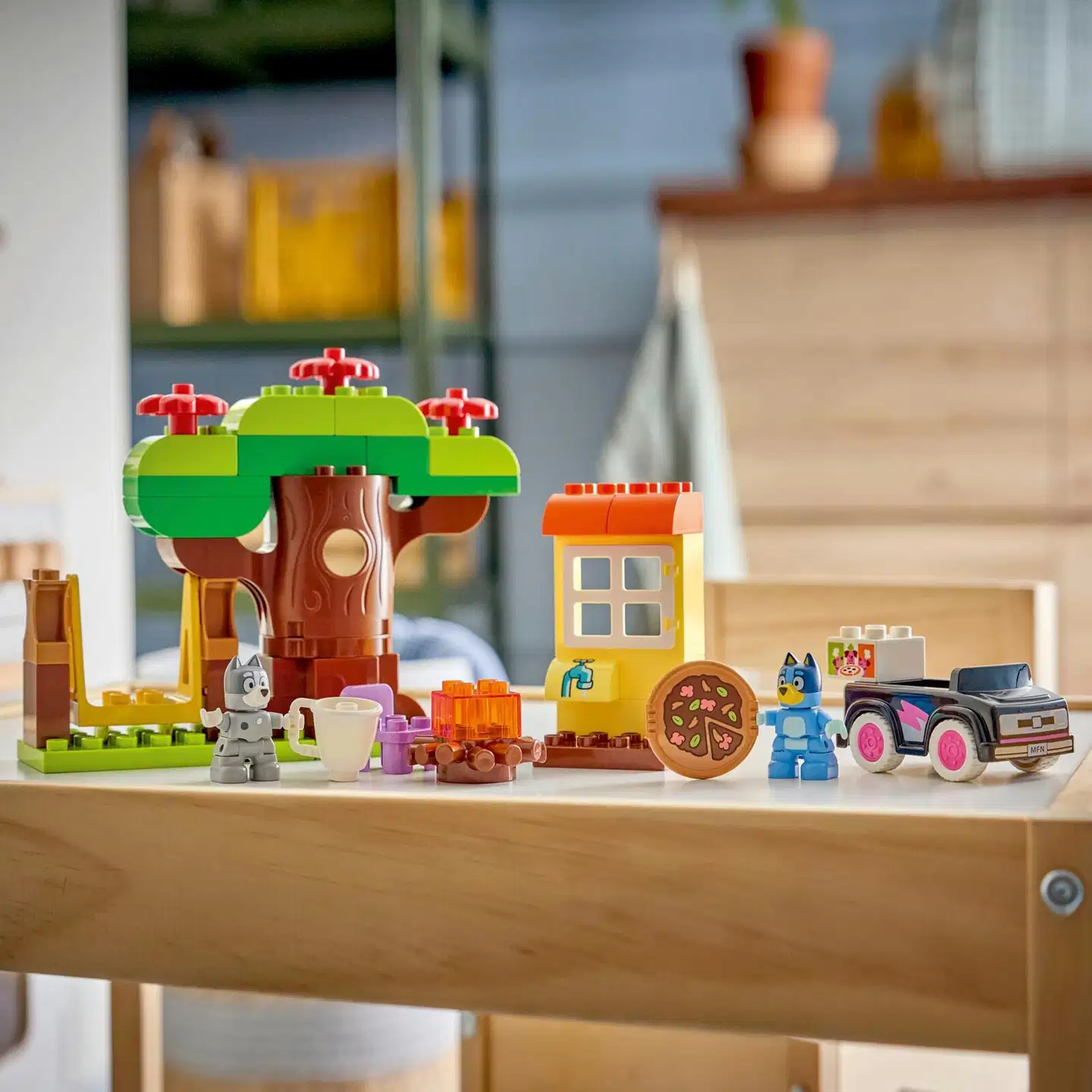 LEGO® DUPLO Bluey 10469 Muhvi ja Tuuri pizzatyttöinä - 9