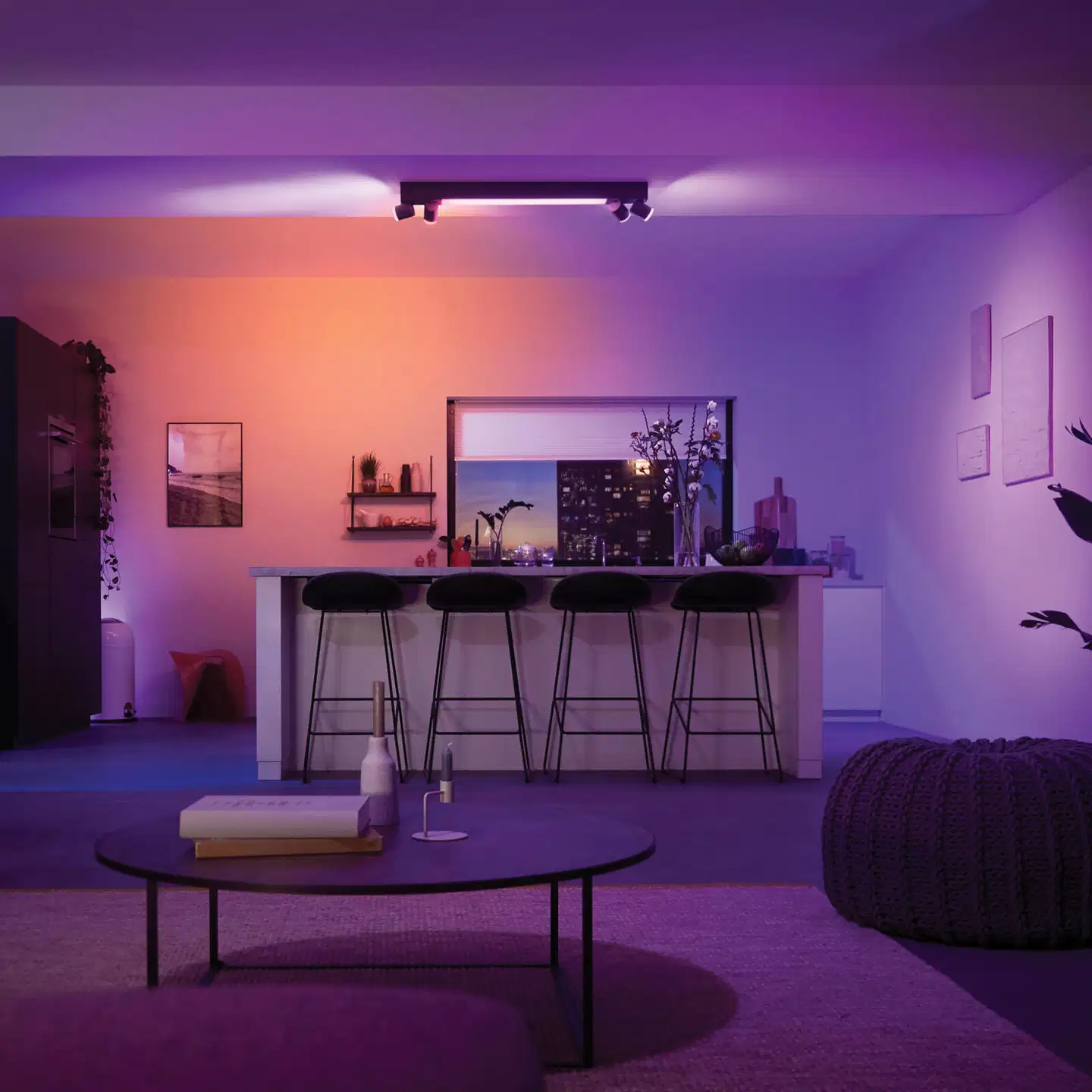 Philips Hue Centris -kattovalaisin neljällä kohdevalolla 40W 2000-6500K 4400LM musta - 8