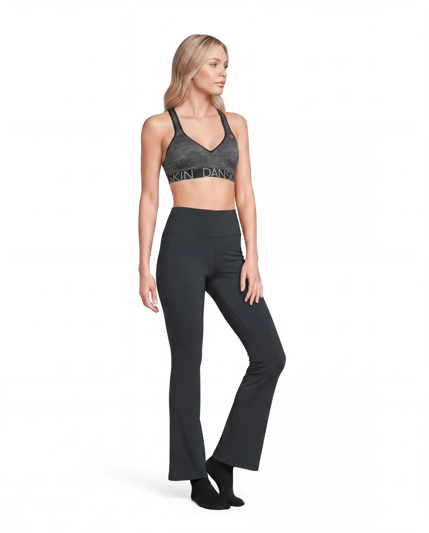 Danskin naisten leveälahkeiset treenitrikoot DPA2615 - black - 4