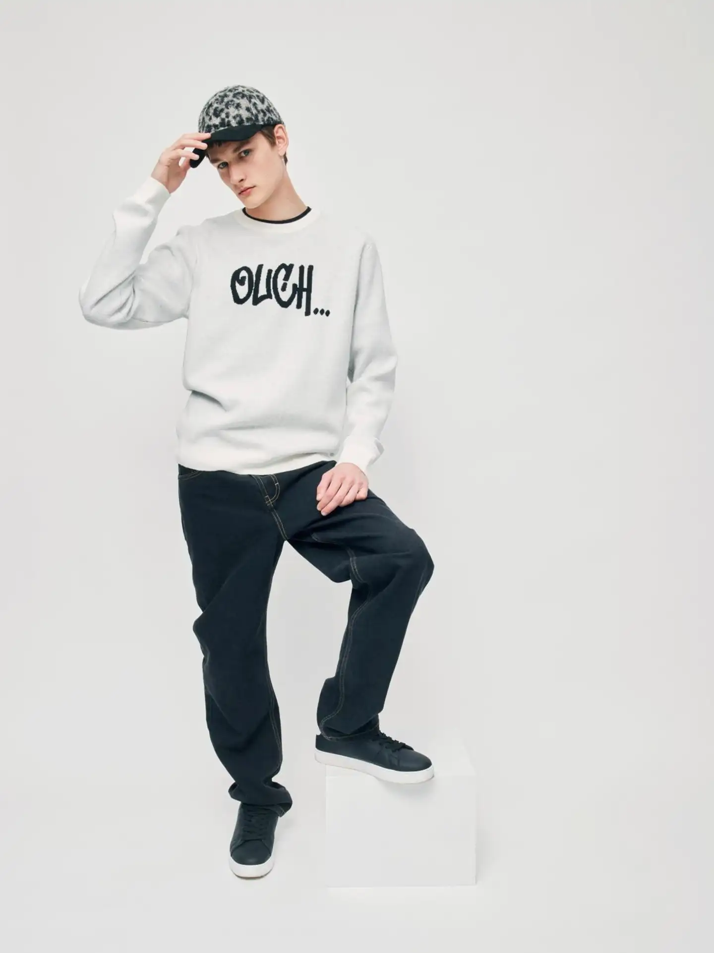 WKLY. miesten neulepusero Ough - Off white-black - 3