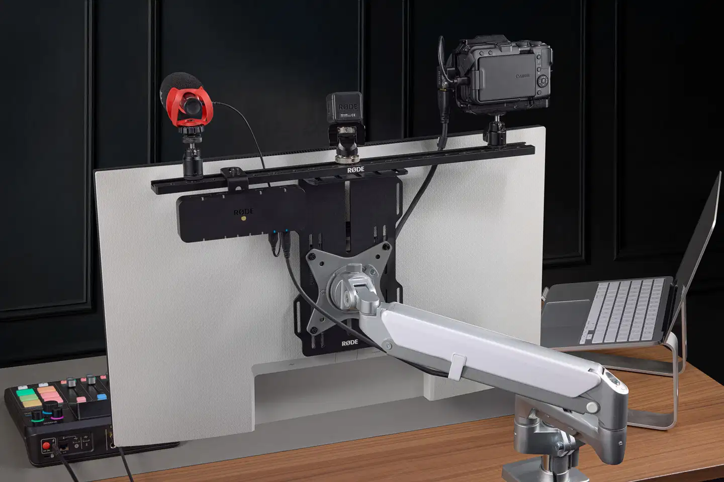RØDE kiinnike Studio Mount VESA - 7