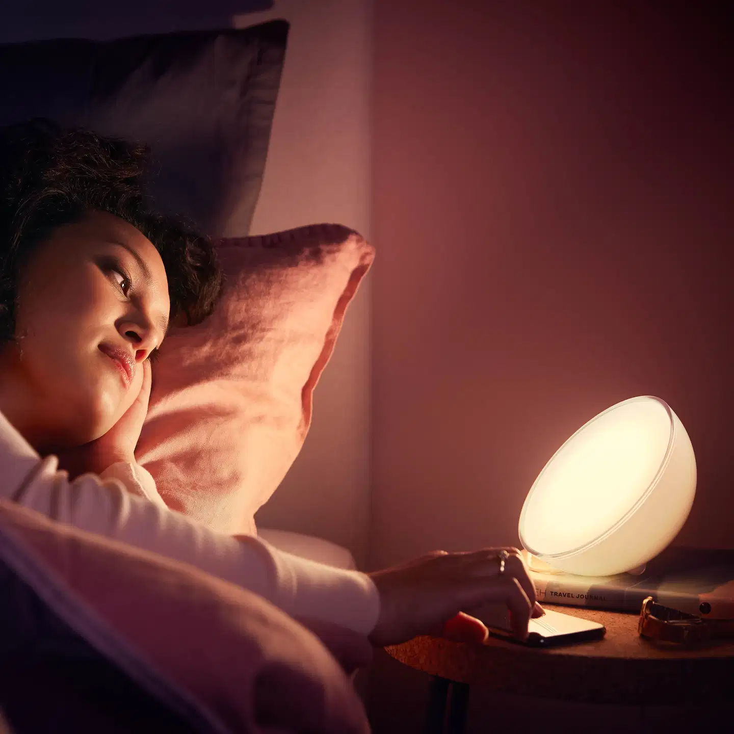 Philips Hue kannettava GO -valaisin 6W 2000-6500K 520LM valkoinen - 3