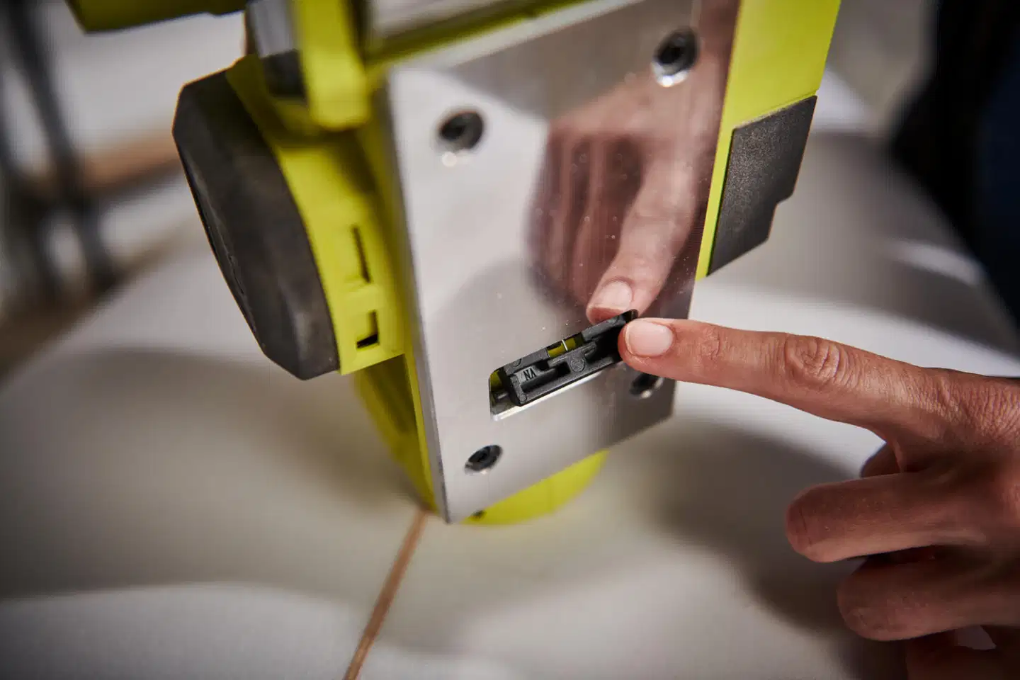 Ryobi akkuhöylä RPL18-0 - 10