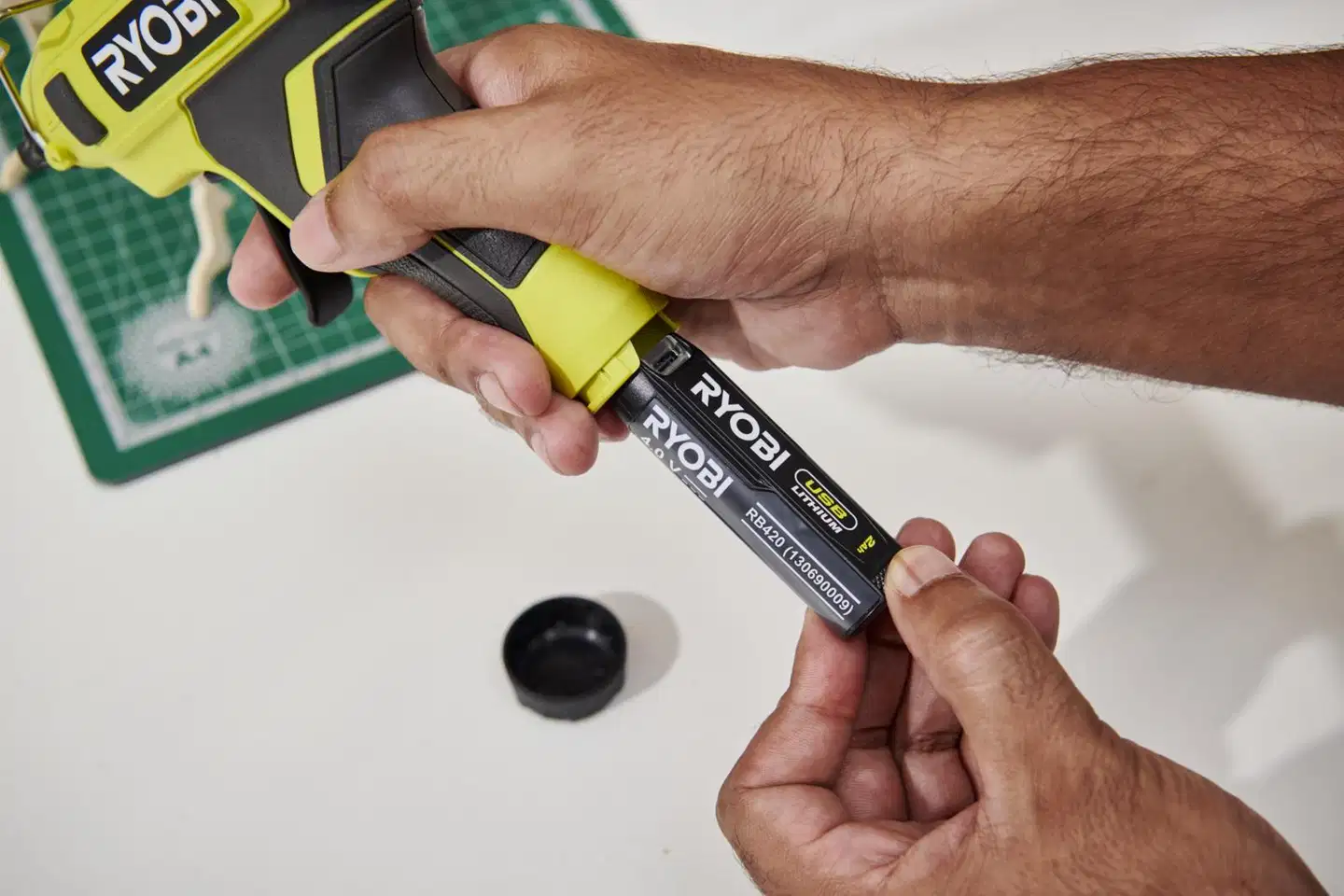 Ryobi 4V liimapistooli RGLU4-0 - 4