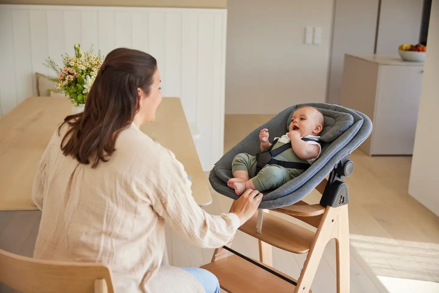 Hauck sitteri Highchair Bouncer tummanharmaa - 24