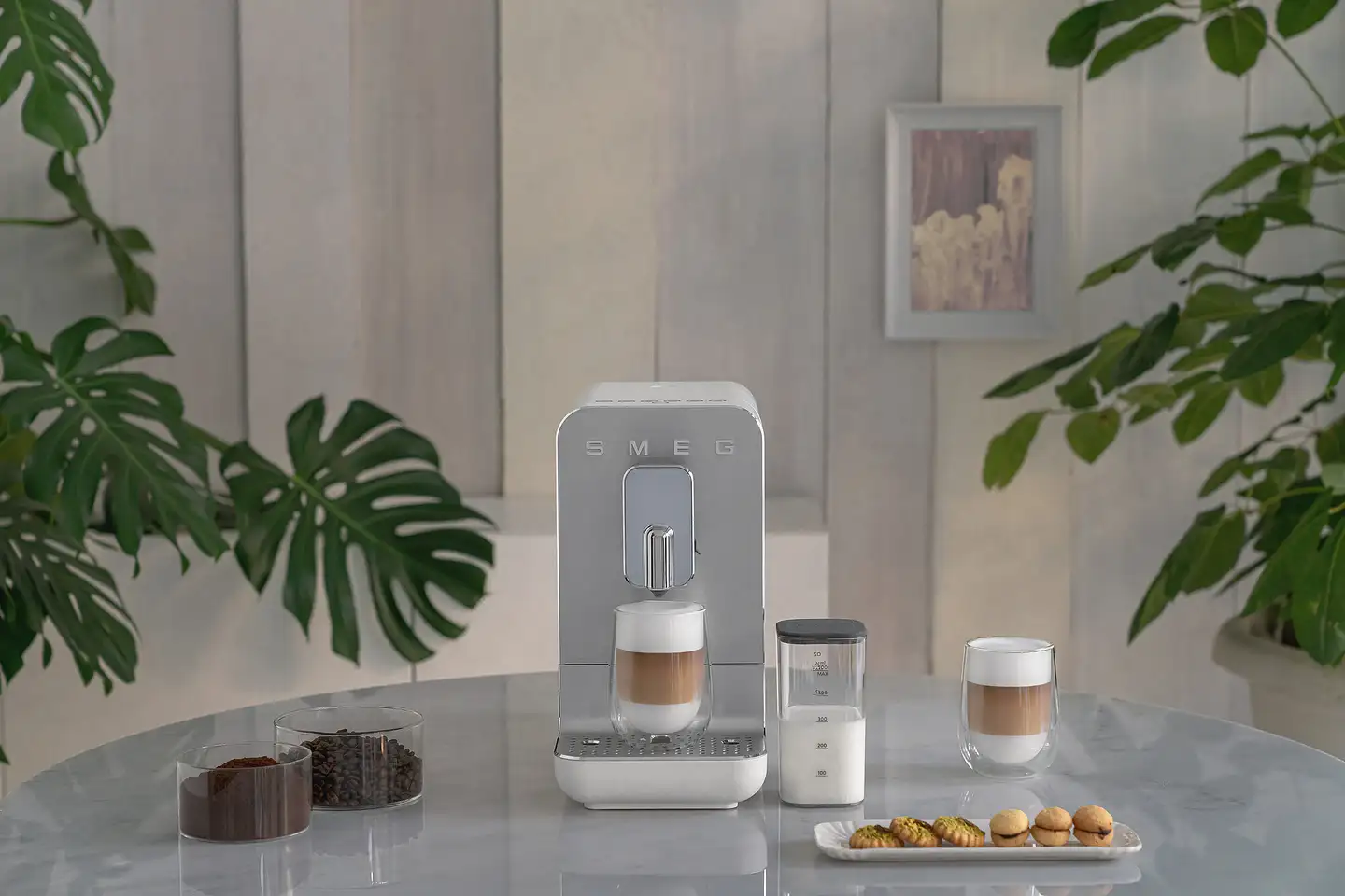 Smeg kahviautomaatti maitokannulla valkoinen BCC13WHMEU - 17
