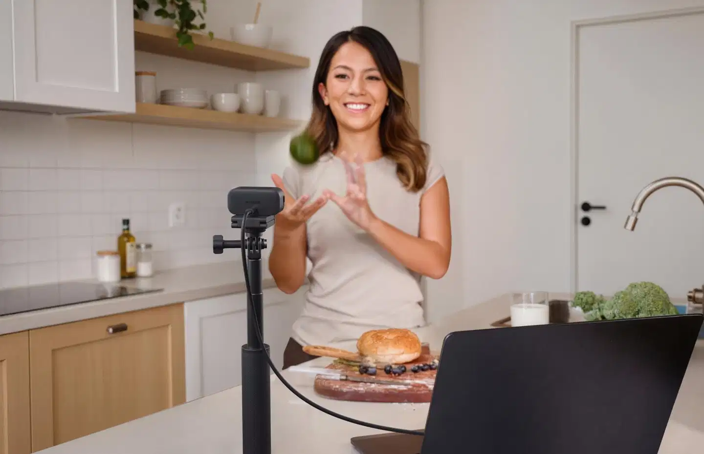 Insta360 webkamera Link 2C Pro - 11
