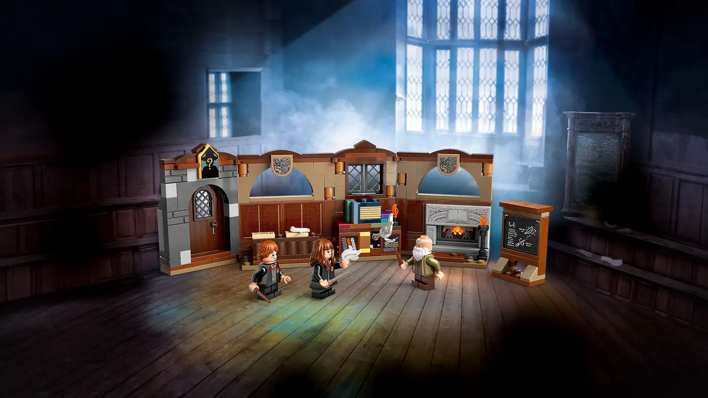 LEGO® Harry Potter TM 76442 Tylypahkan linna: Loitsuoppitunti - 7