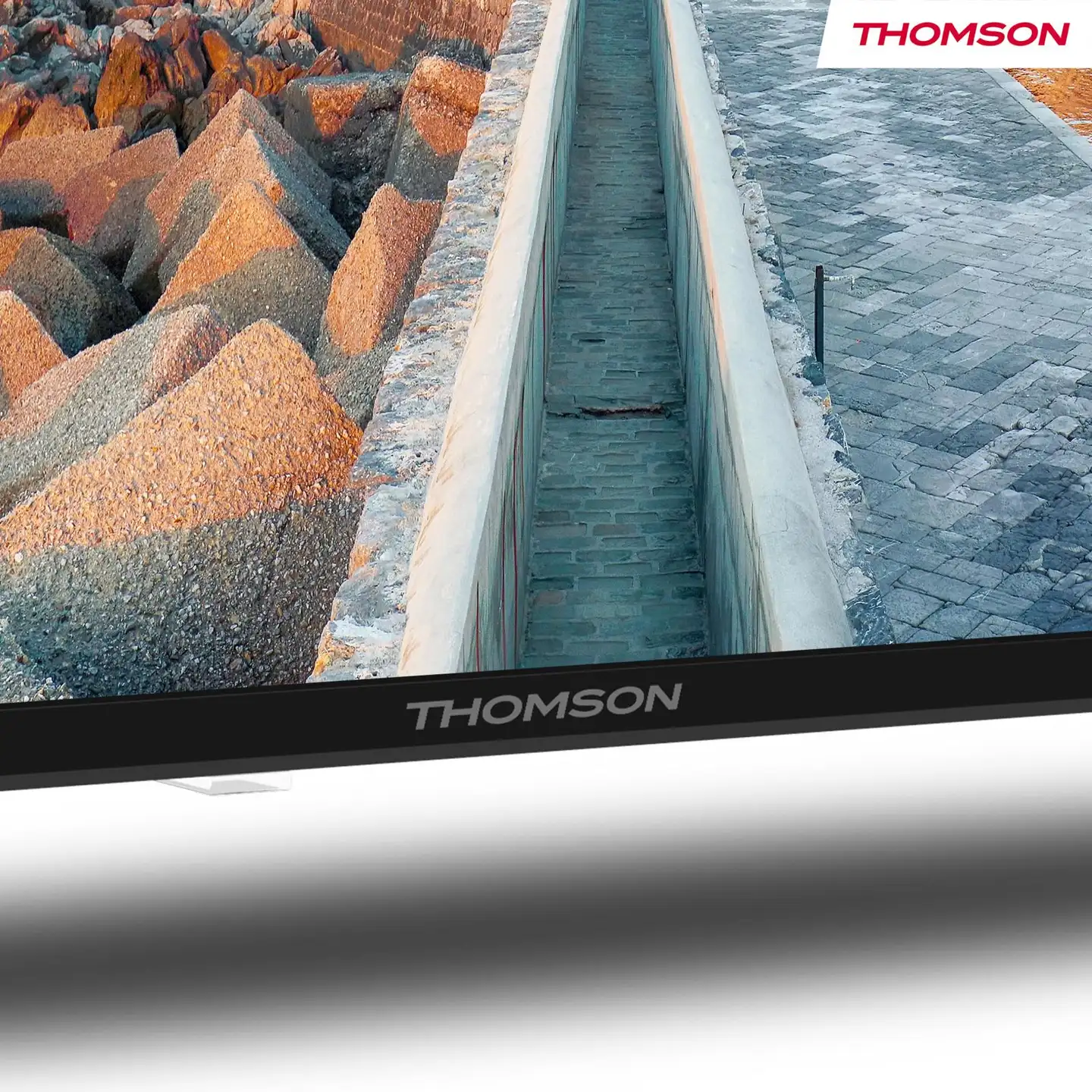 Thomson 32" Full HD Google TV 32FG2S15C mukana 12V virta-adapteri - 5