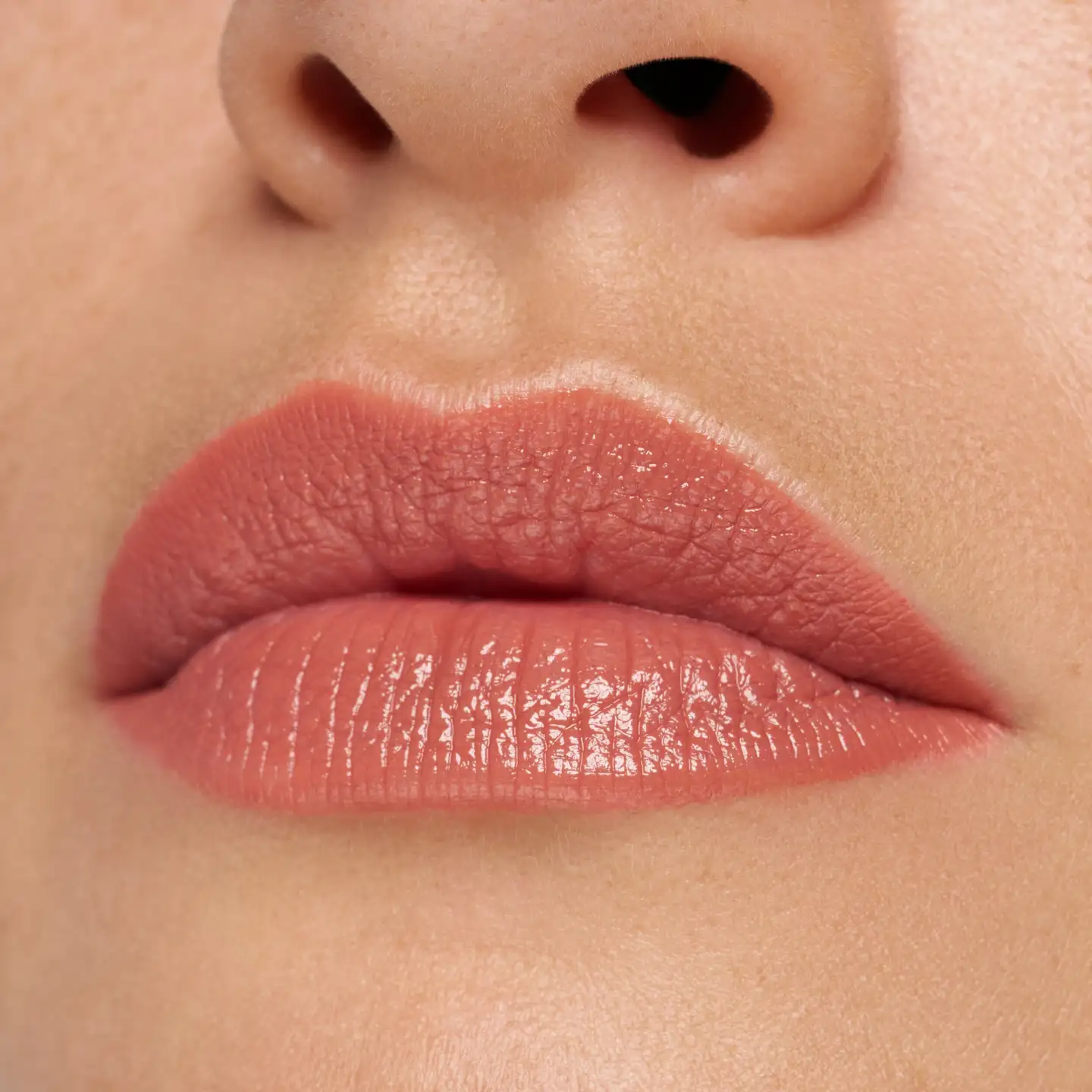 essence satin GLOW luminous shine lipstick 01 Whole Latte Love 3.5 g - Whole Latte Love - 4