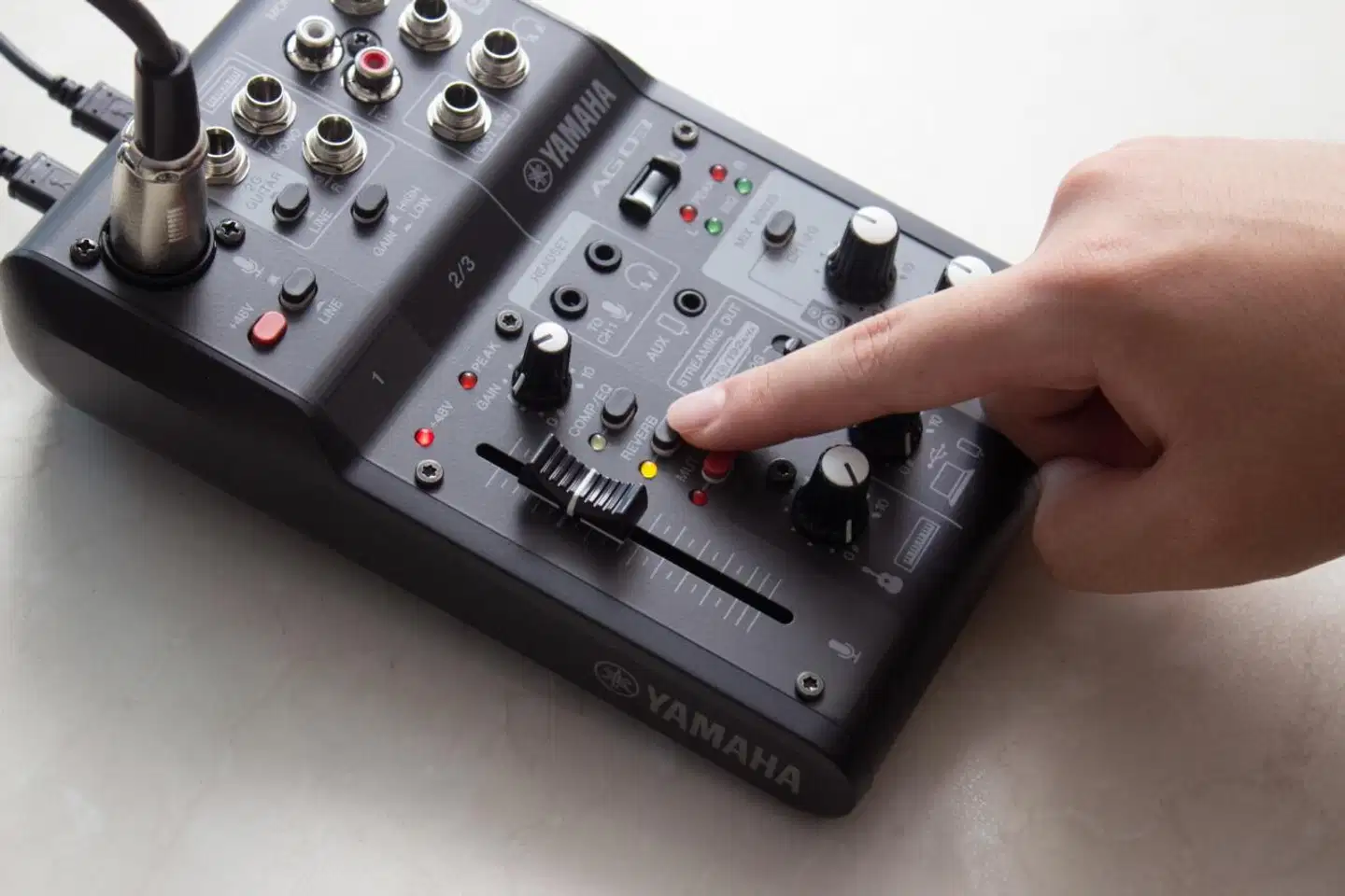 Yamaha livestriimausmikseri AG03mk2W - 6