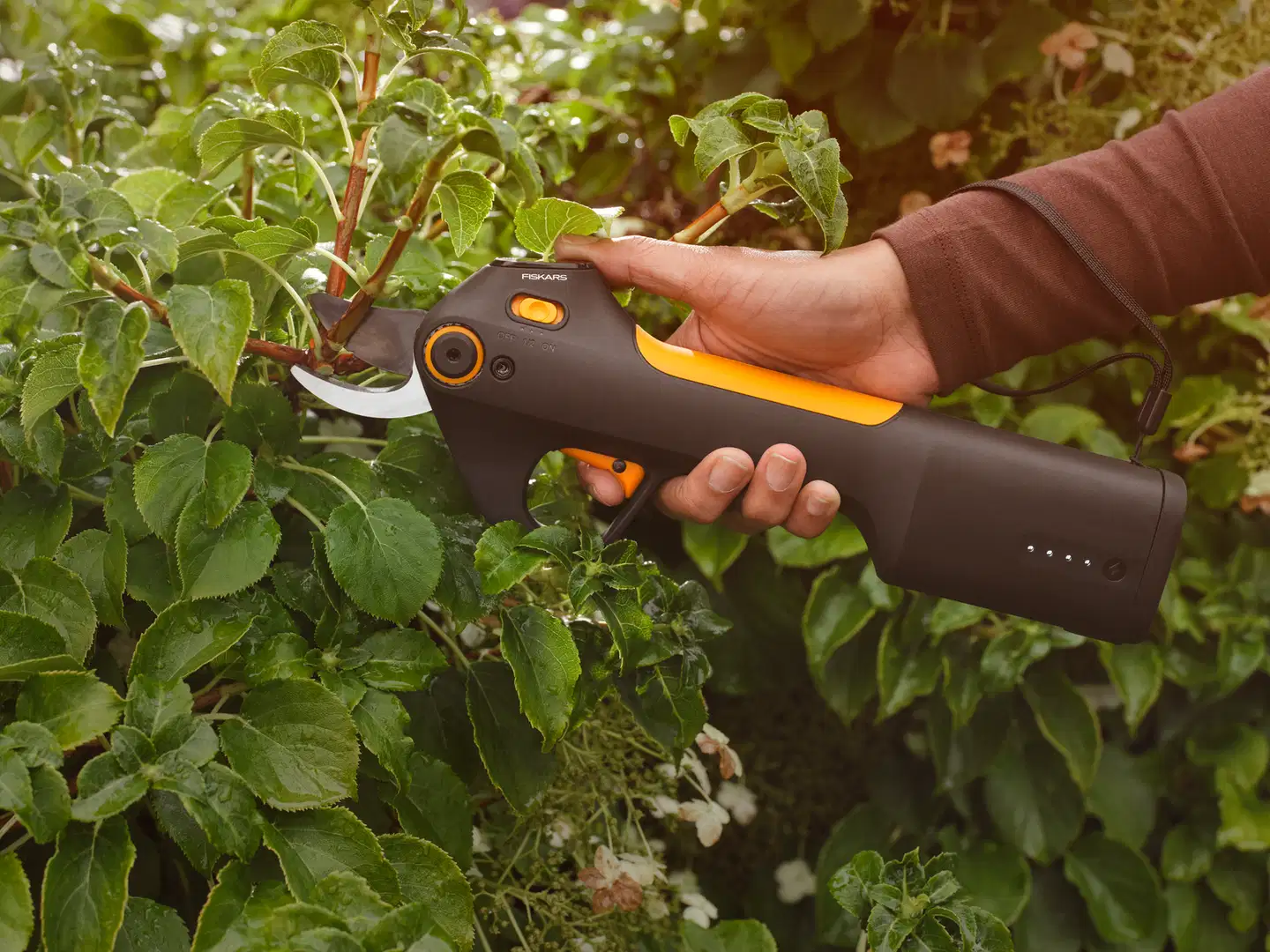 Fiskars akkuoksasakset M ohileikkaavat - 6