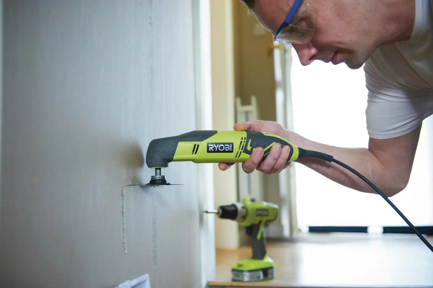 Ryobi monitoimityökalu RMT200-S - 2