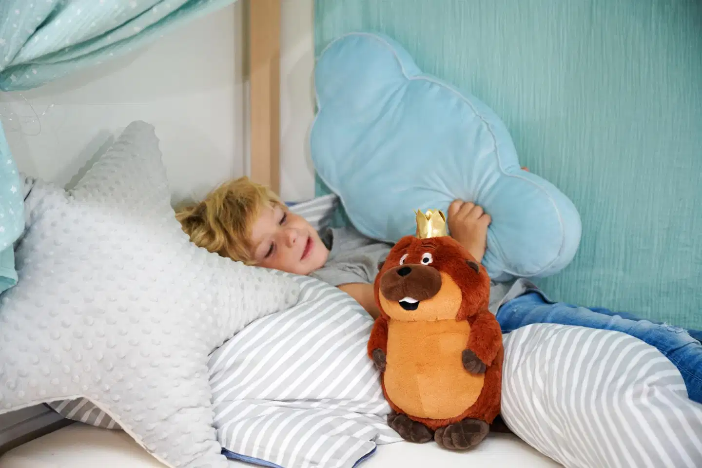 Simba Disney Pixar Operaatio Majava, King George-majava, pehmo, 24 cm - 4