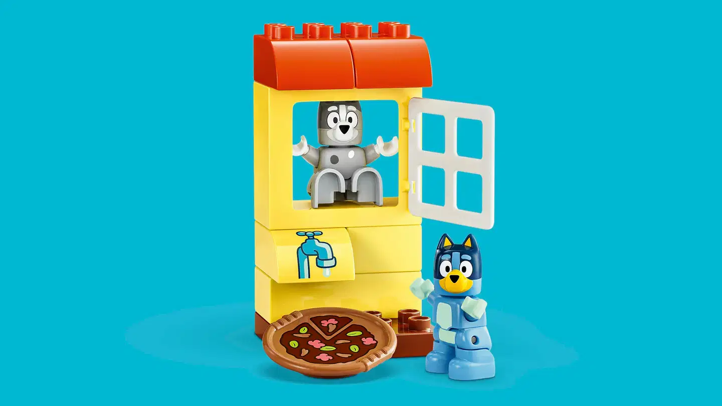 LEGO® DUPLO Bluey 10469 Muhvi ja Tuuri pizzatyttöinä - 6