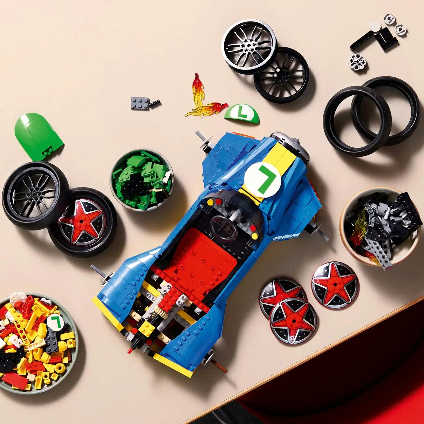 LEGO® Super Mario 72050 Mario Kart™ – Luigi ja Mach 8 - 10